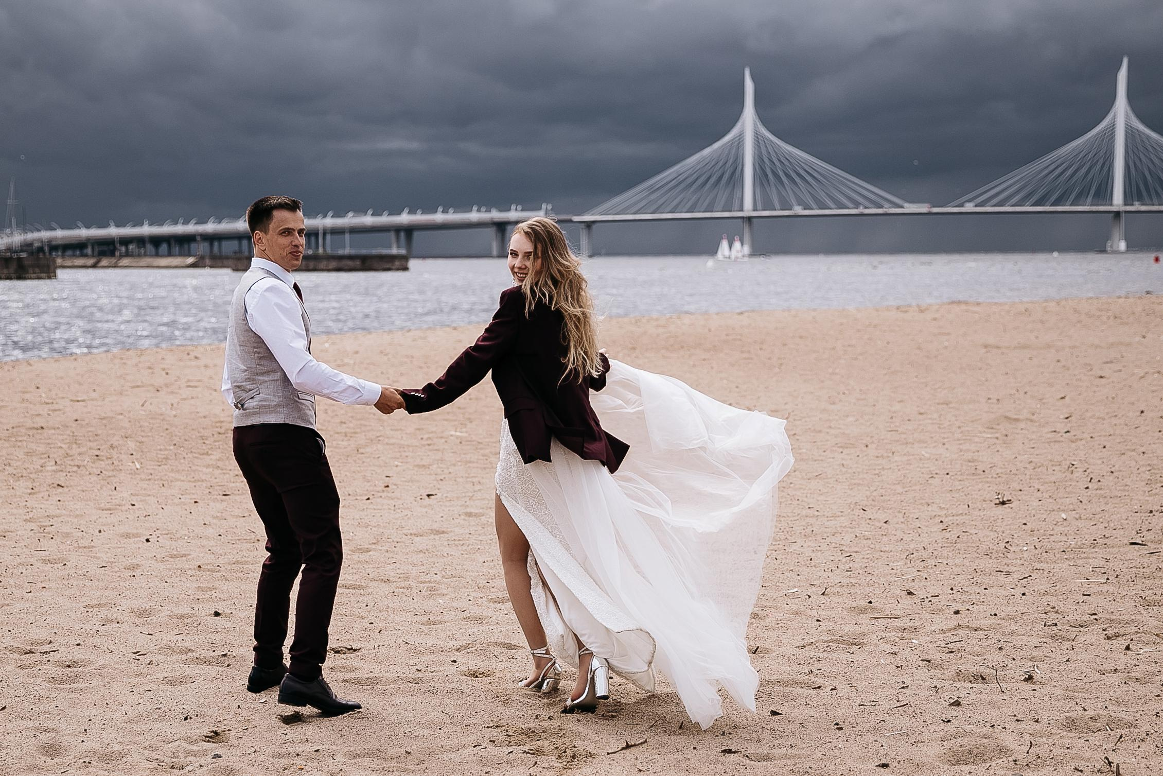 Юля и Леша.Прогулка. Фотограф женственности в Санкт-Петербурге Дарья Тоток