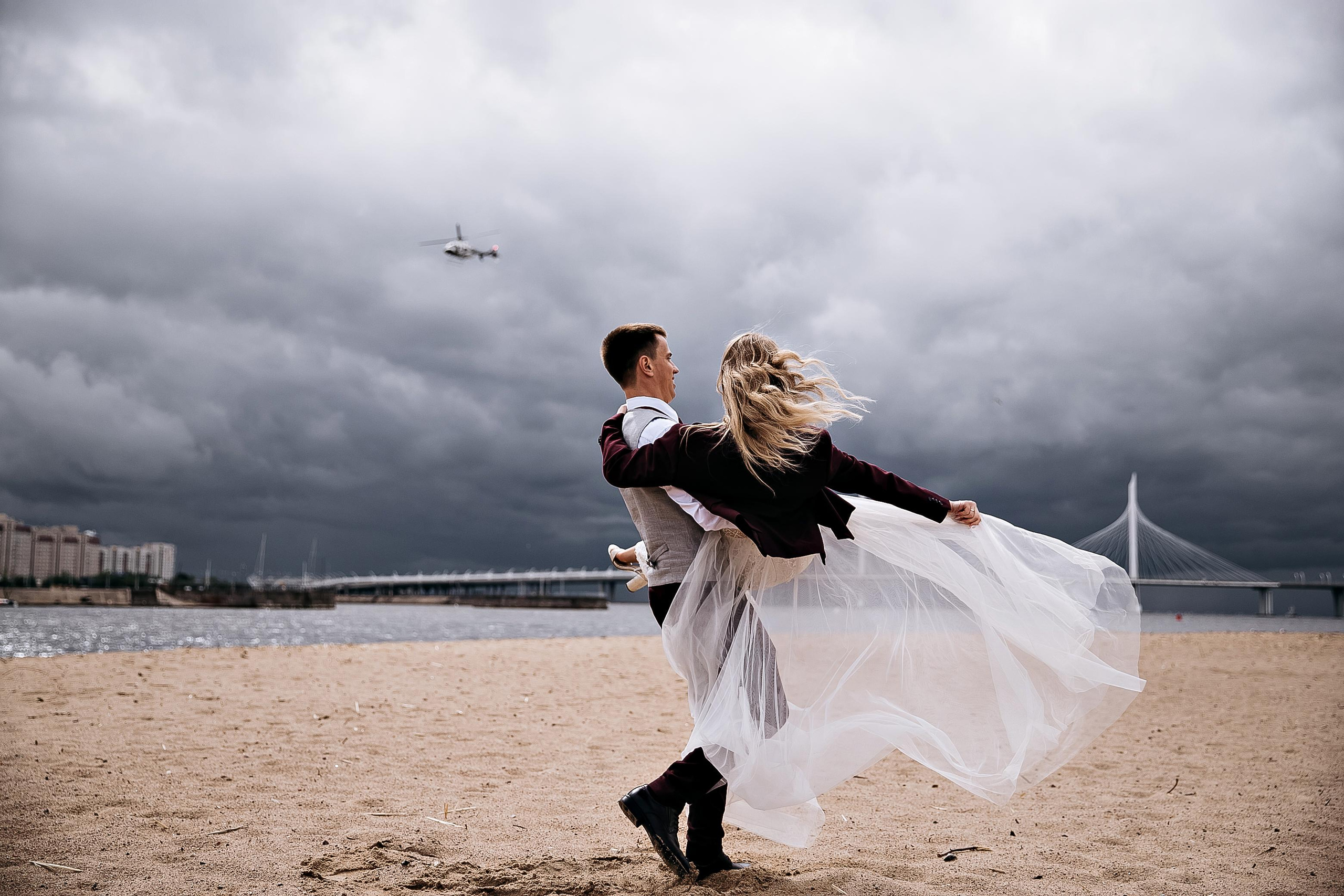 Юля и Леша.Прогулка. Фотограф женственности в Санкт-Петербурге Дарья Тоток