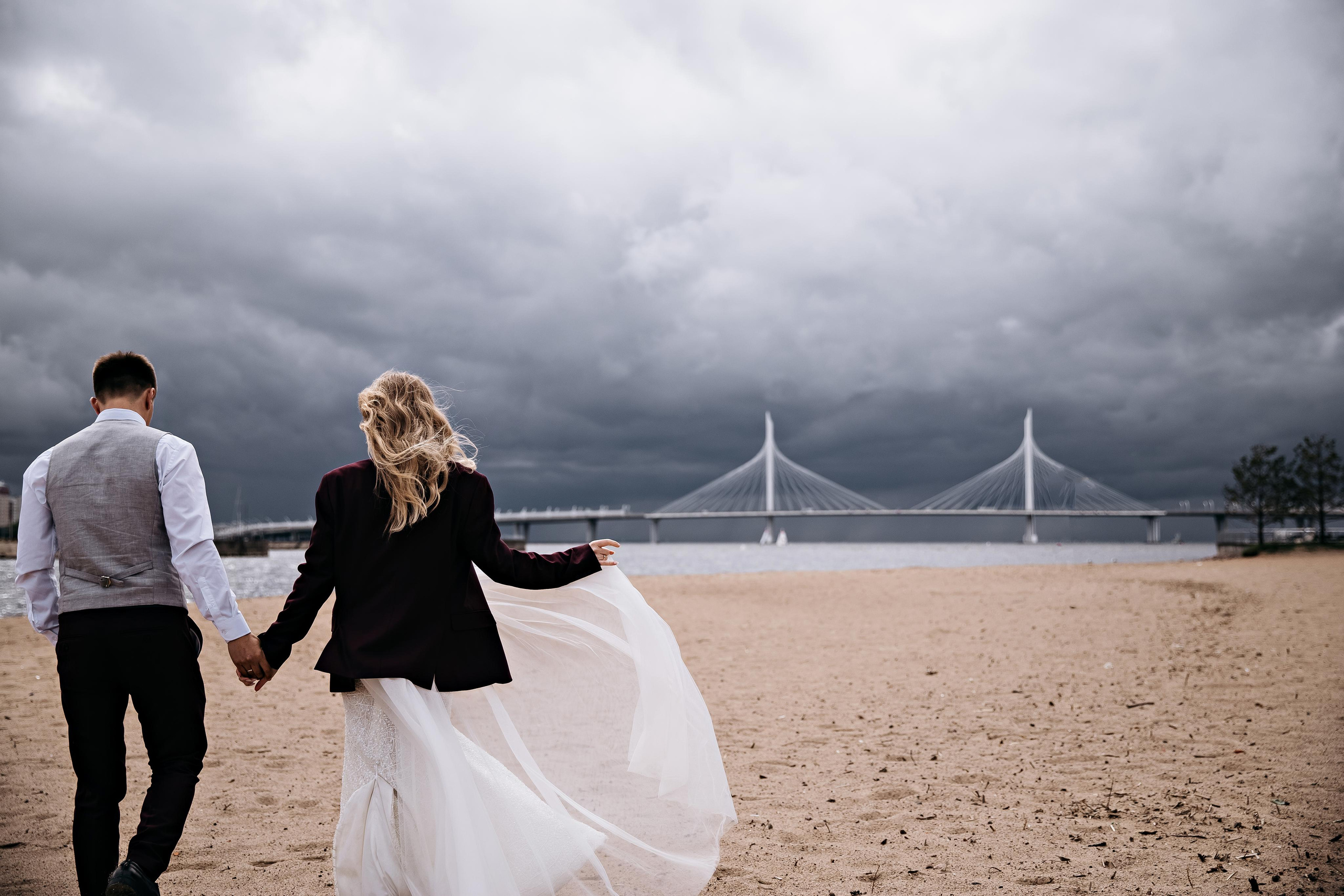 Юля и Леша.Прогулка. Фотограф женственности в Санкт-Петербурге Дарья Тоток