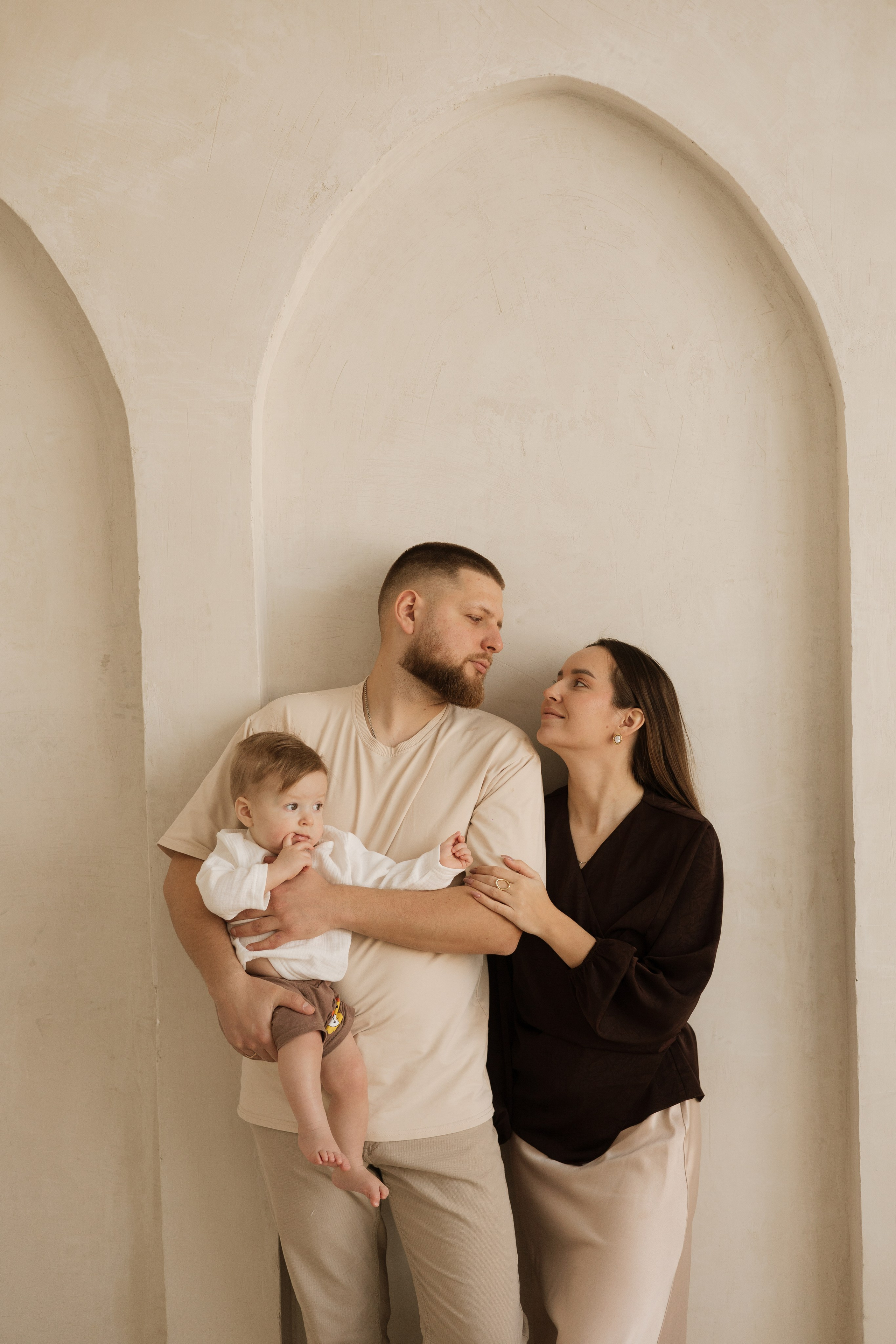 Арсений с мамой и папой. Фотограф в Кемерово Миллер Анна