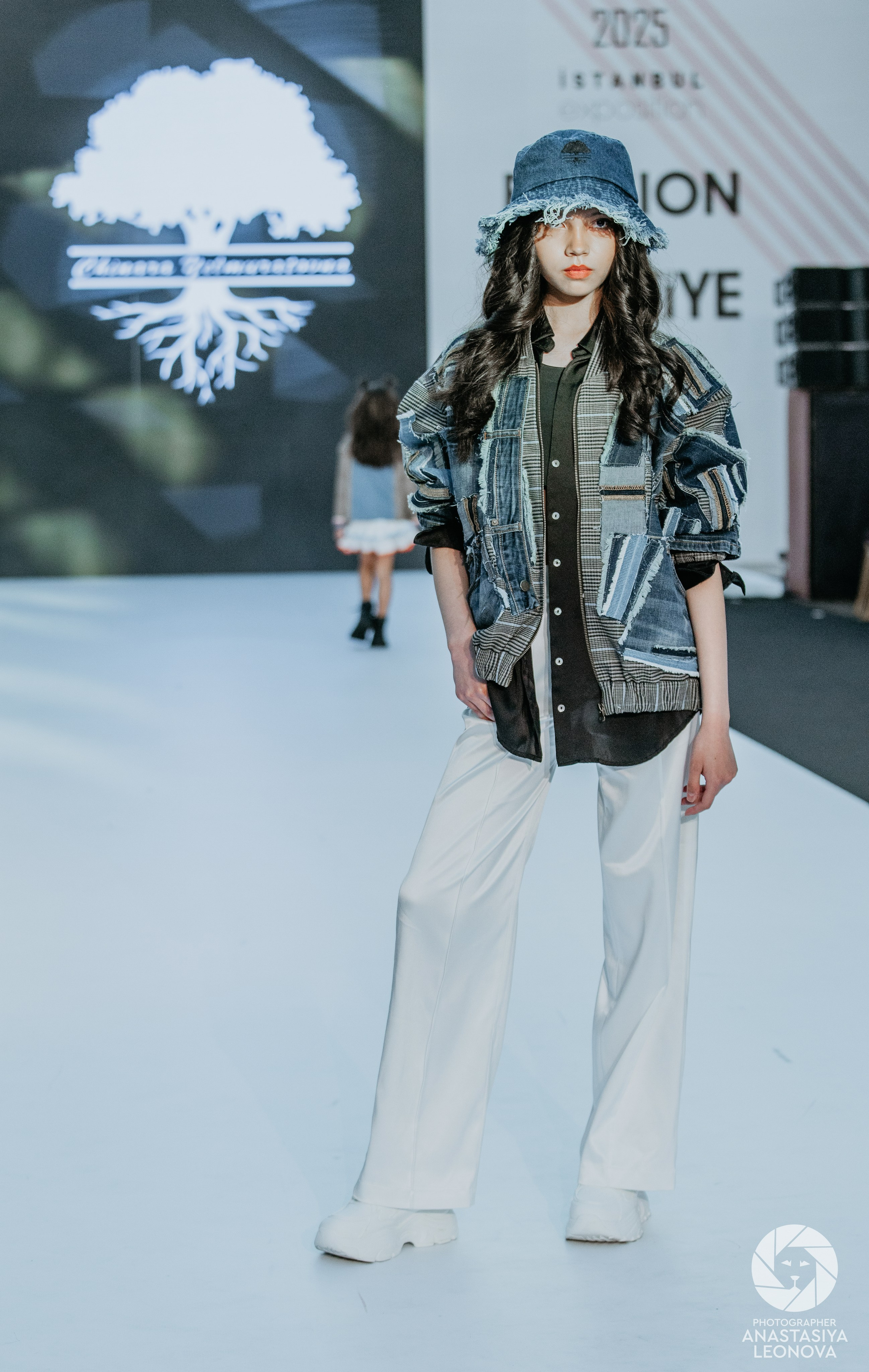 Fashion Week Türkiye [spring, 2025]. Anastasia Leonowa