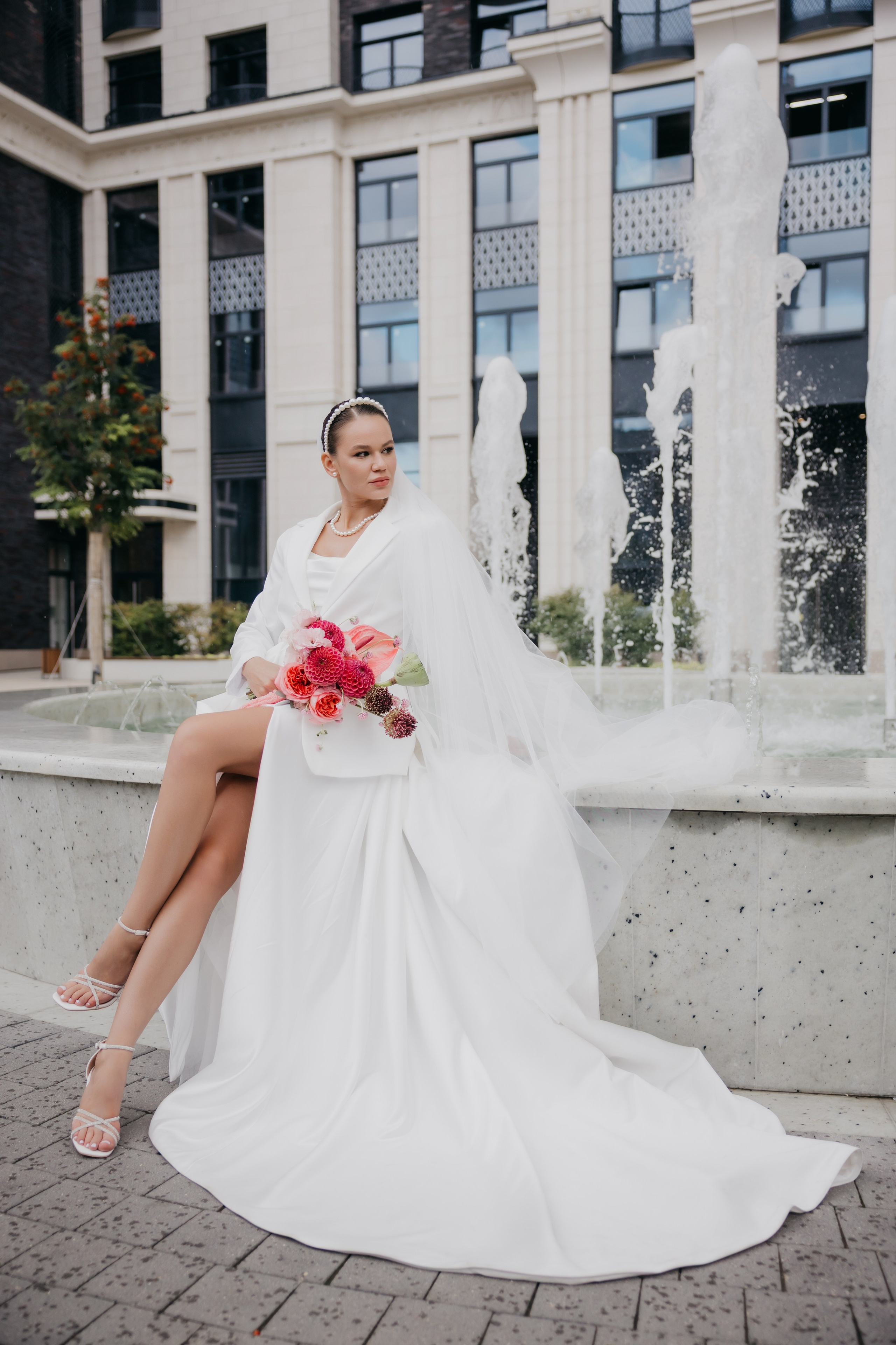 Свадебная фотосессия в отеле Soluxe Hotel Moscow. Свадебный фотограф в Москве Екатерина Гусева