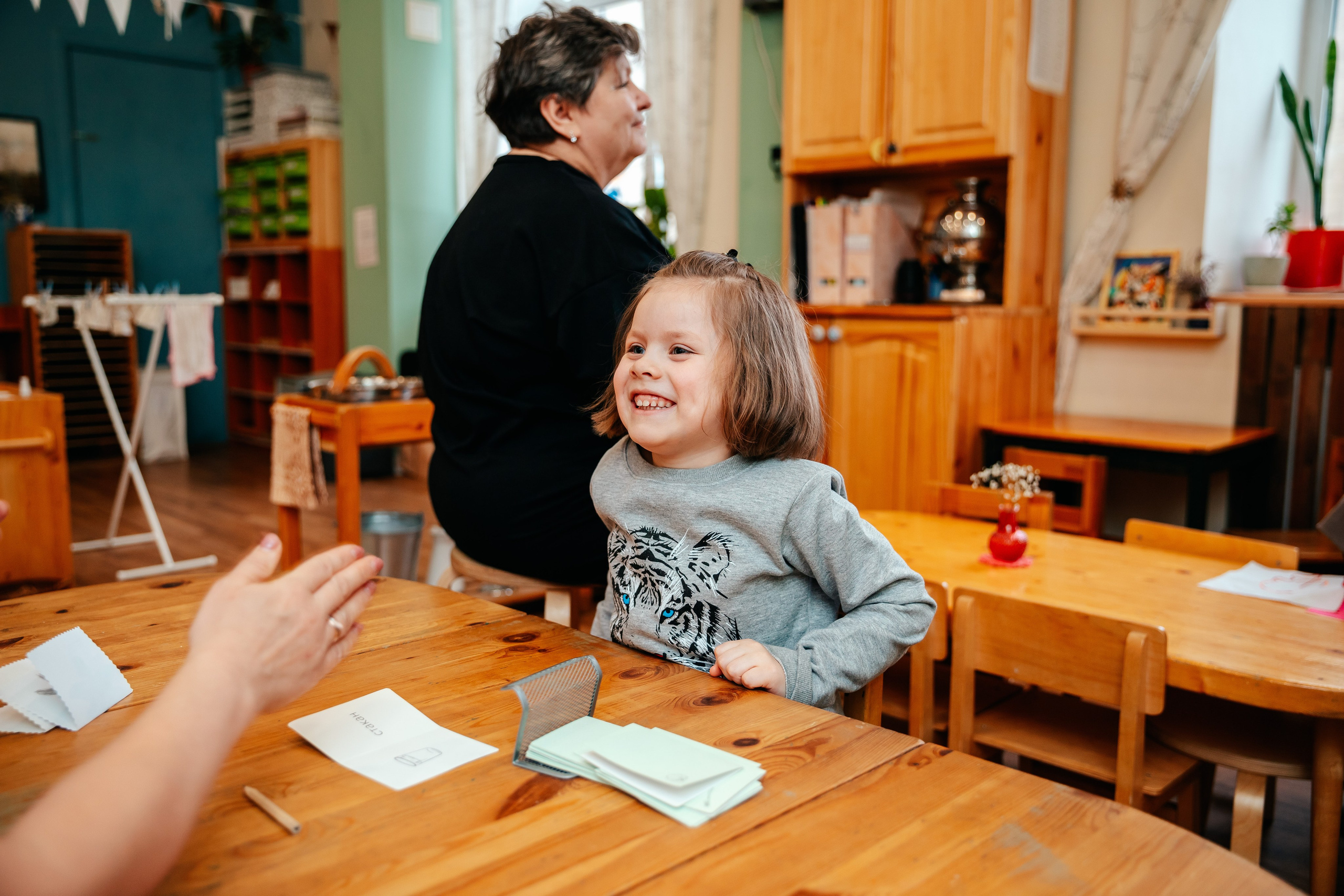 8 марта в Монтессори-саду. Семейный lifestyle фотограф в Санкт-Петербурге Людмила Пахомова