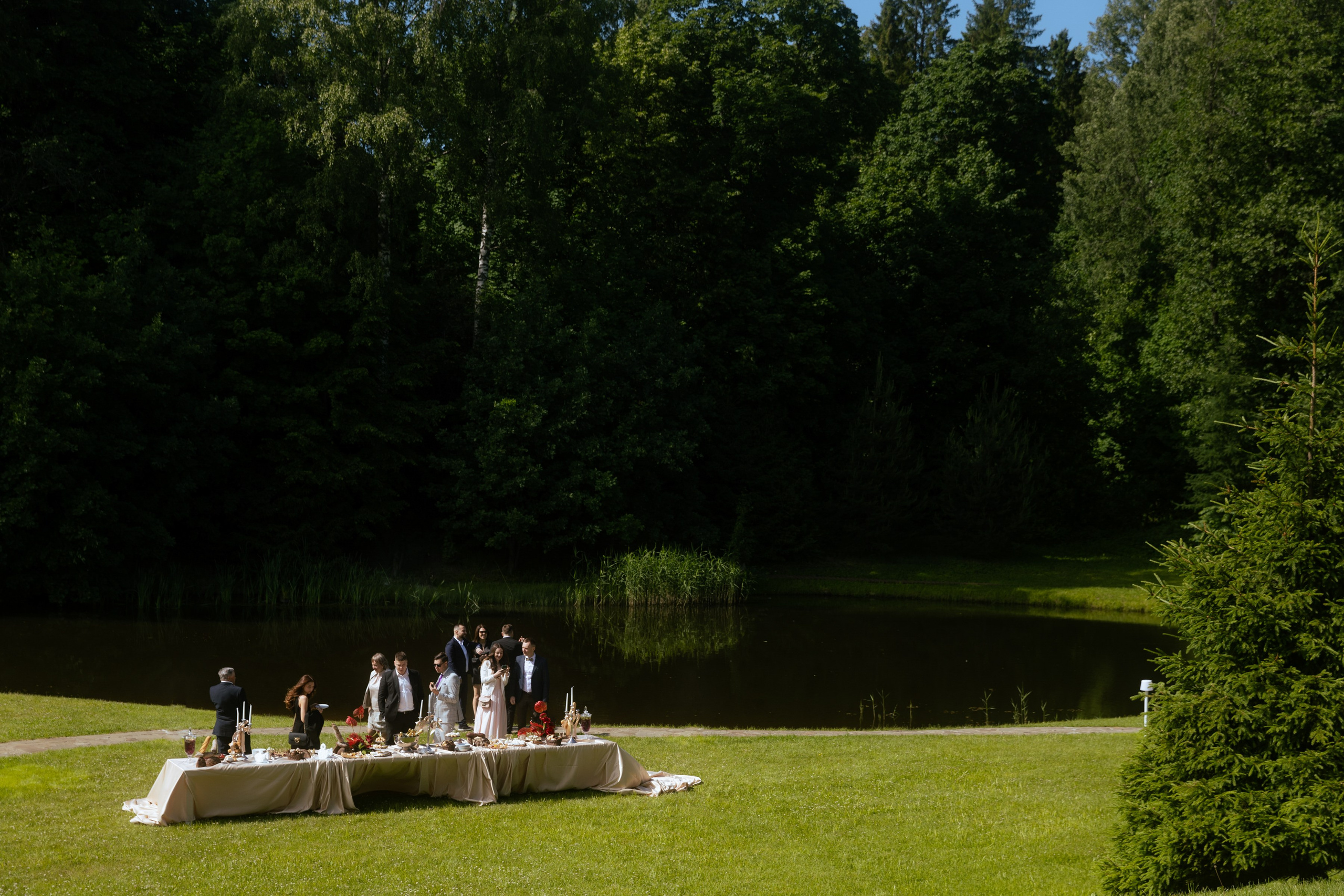 Надя и Вова, современная классика за городом, СПб. Фотограф в Москве Екатерина Черненко