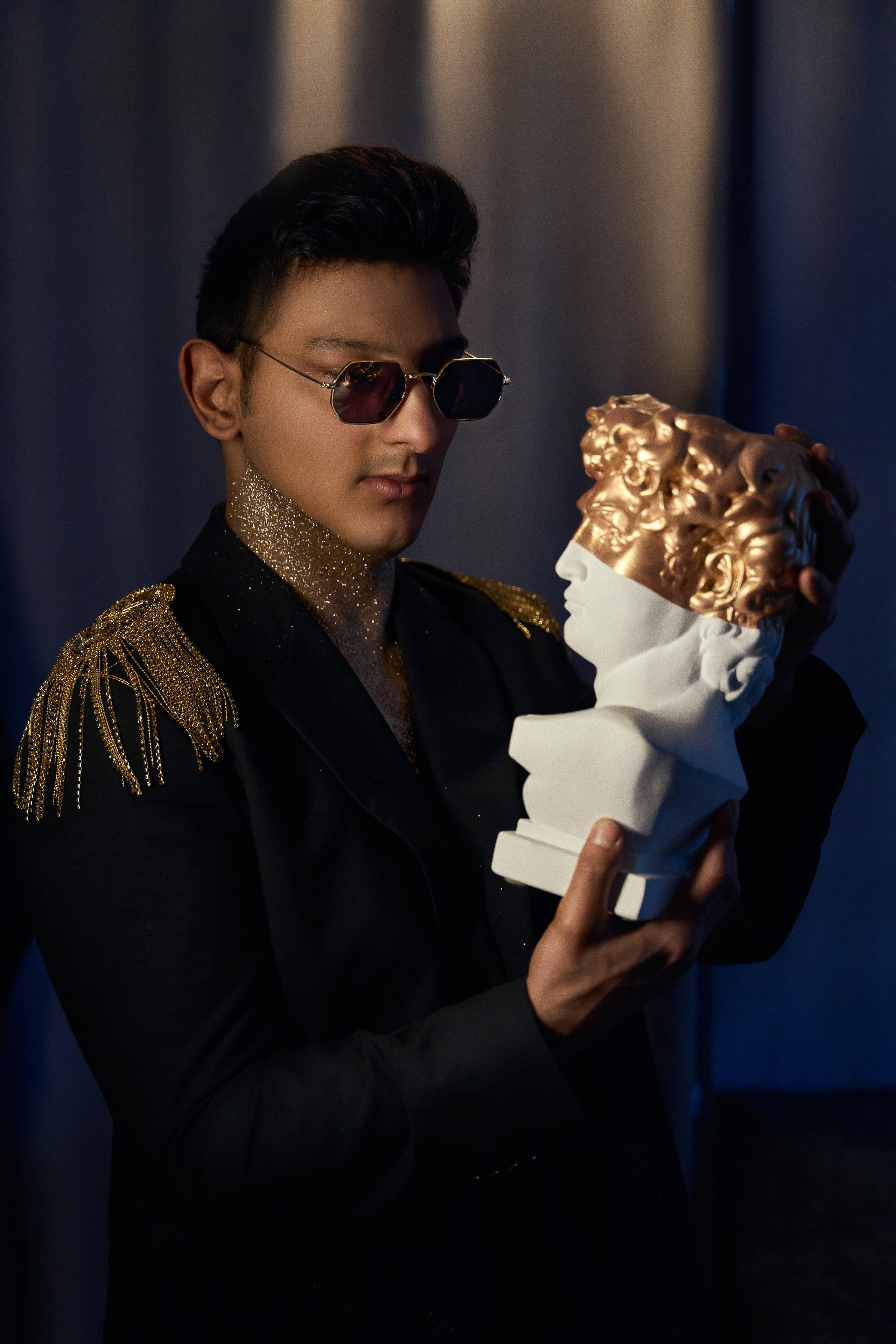 KOSTYA X GOLD. ANDY KIN Мужской и ню-фотограф в Москве