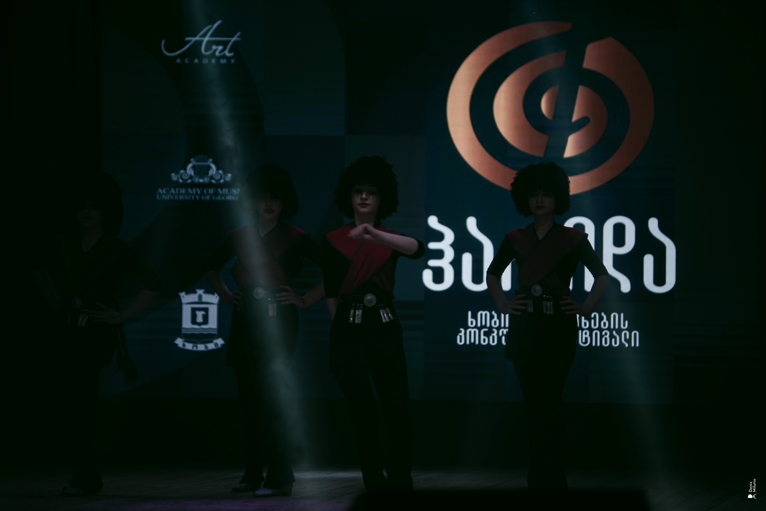 Танцы в Хоби. Портретный фотограф Денис Милютин