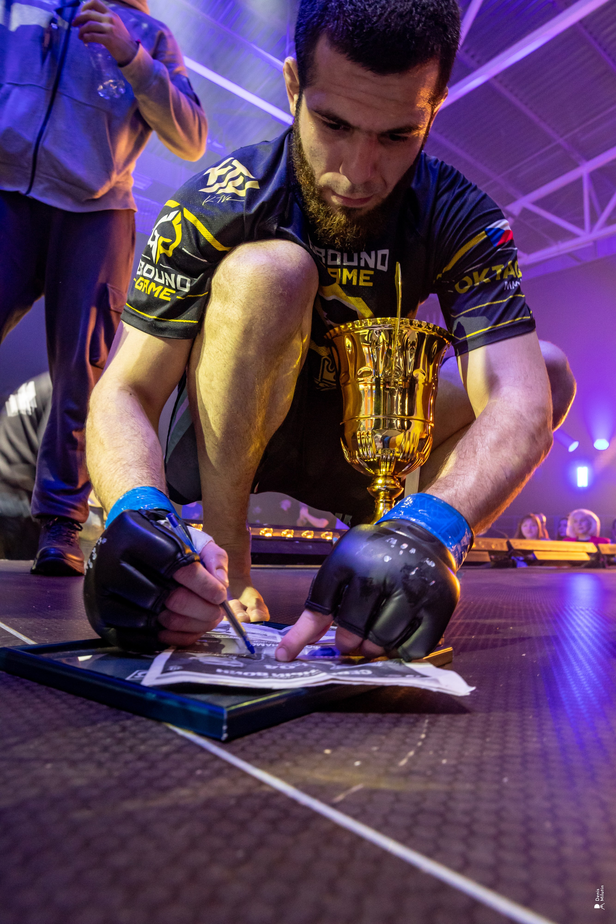 Бои в клетке «Северный Воин». Портретный фотограф Денис Милютин