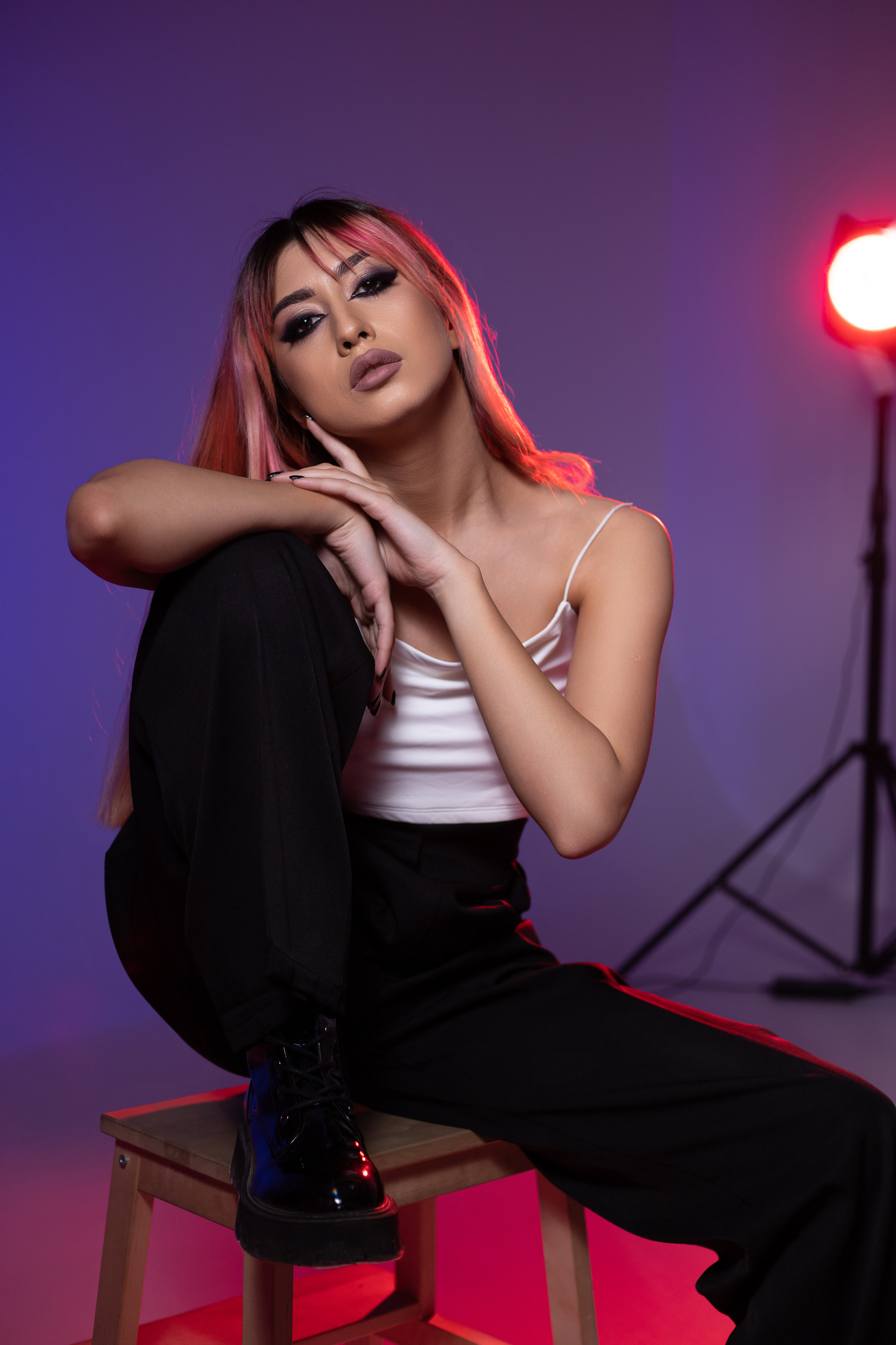 Цветной свет и фигуры. Фотограф Минск