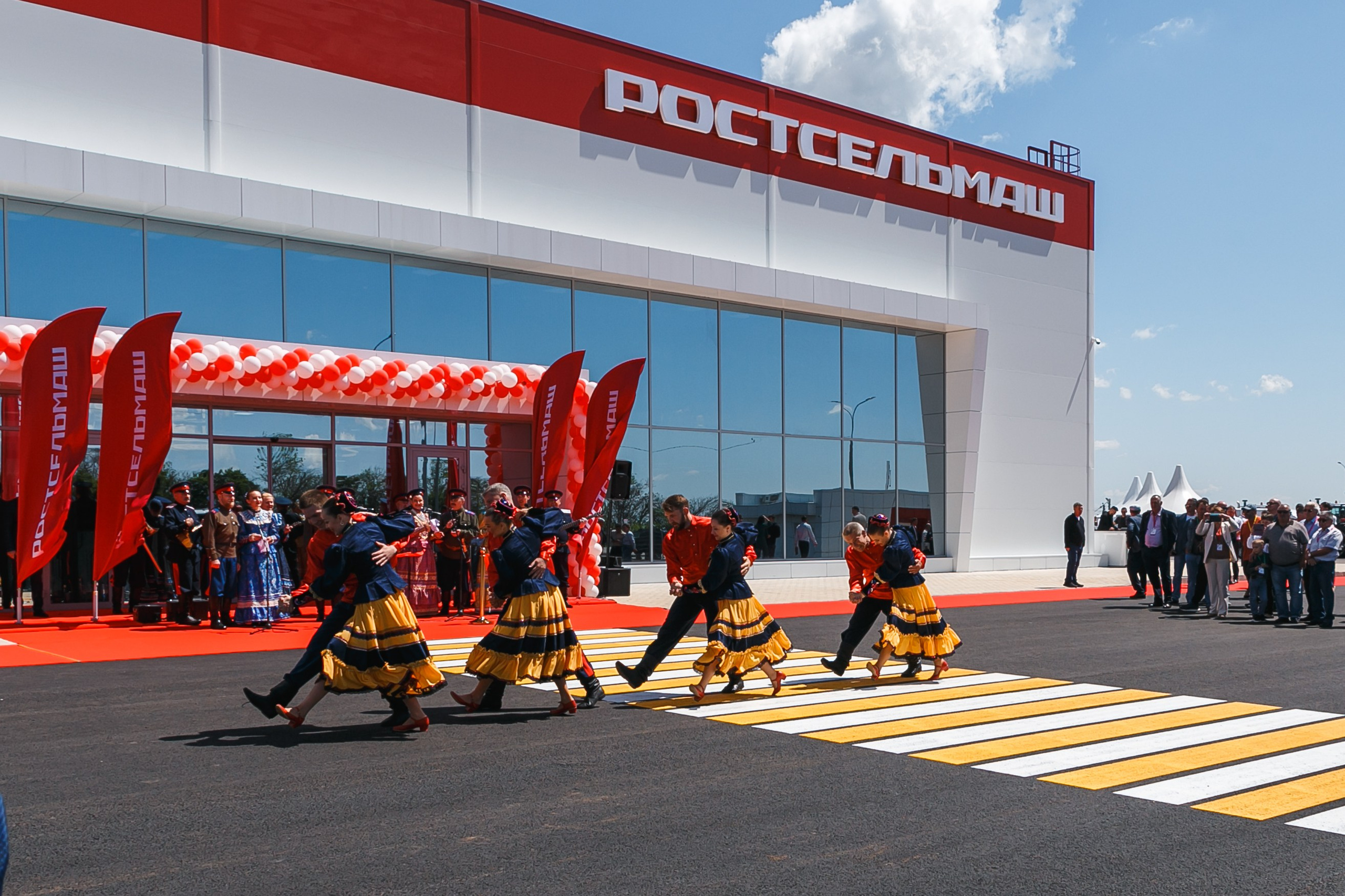 Открытие дилерского центра Ростсельмаш. Событийный фотограф Максим Бескоровайновнов