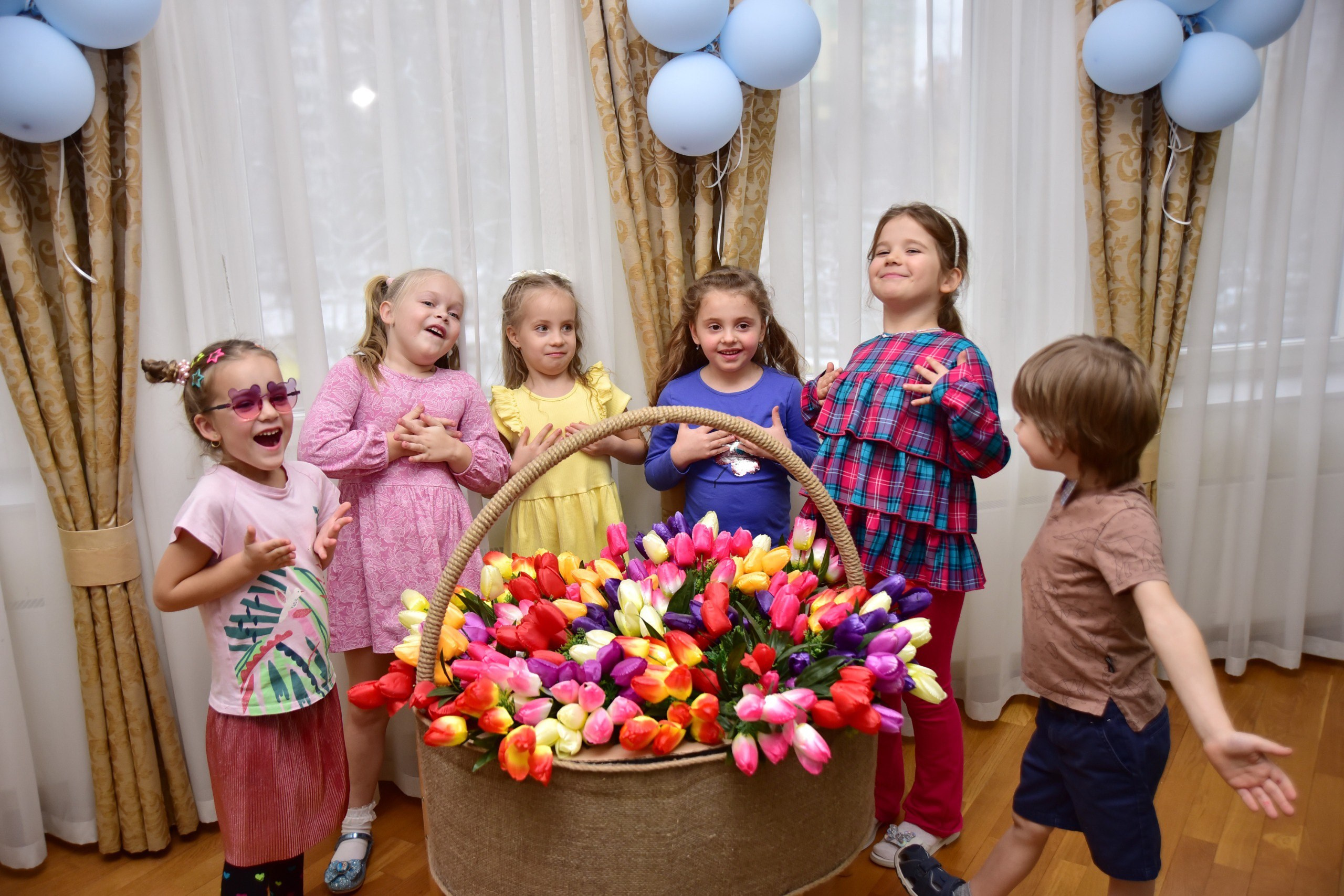 Фото и видеосъёмка мероприятий в детском саду. Стильные выпускные альбомы, детские фотосессии, сюжетные фотографии