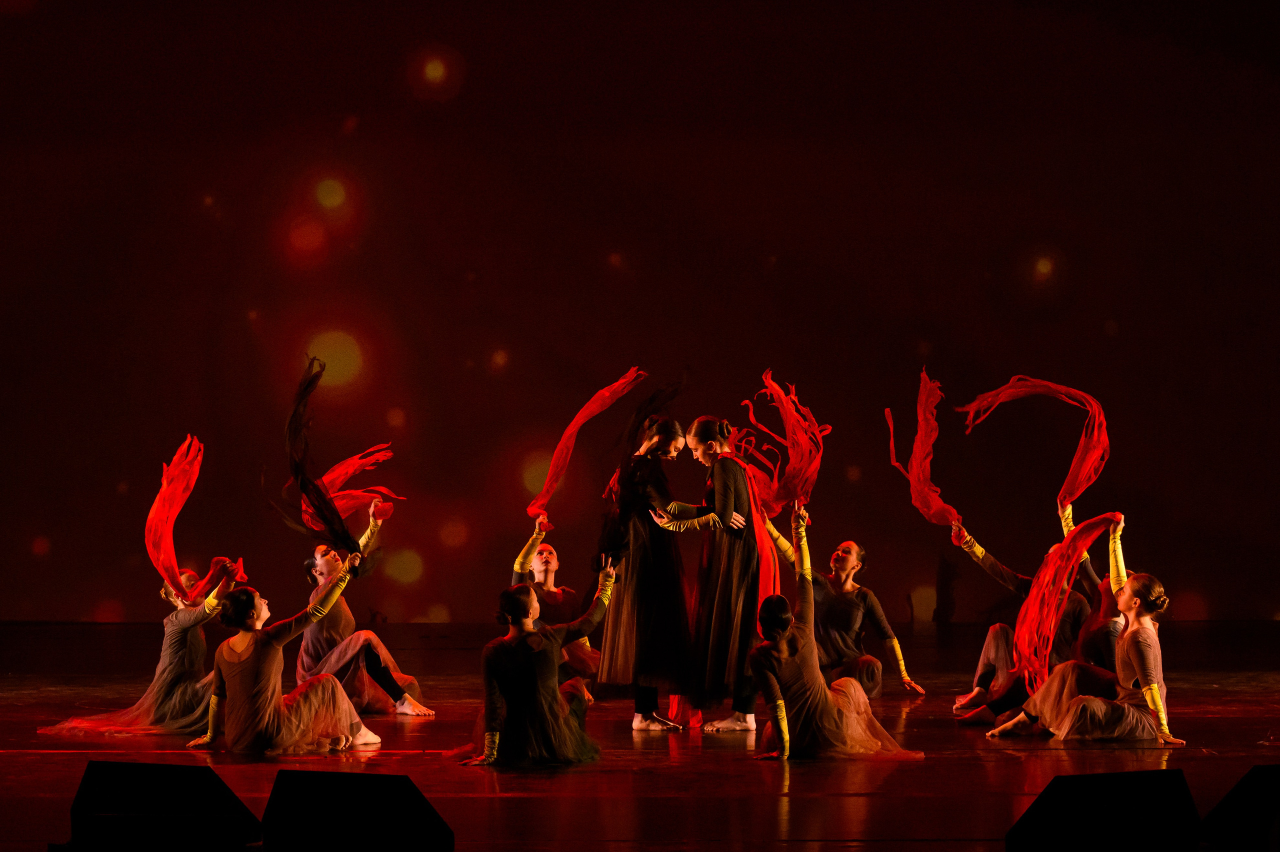 23 апреля, часть 1, БКЗ Октябрьский, г. Санкт-Петербург. Золотое яблочко