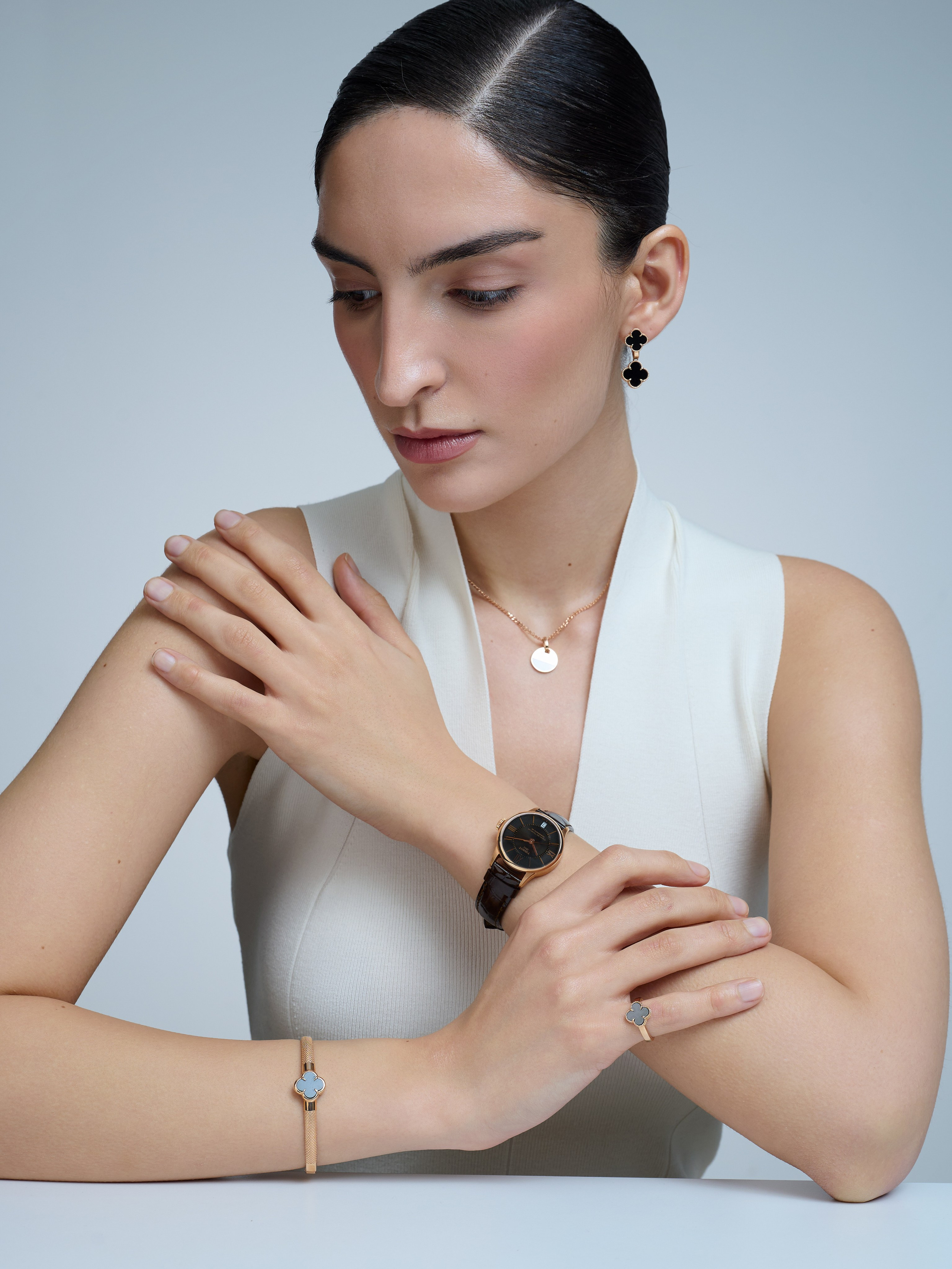 Каталог для бренда AllTime. Фотограф для брендов в Москве Ксения Чупрунова