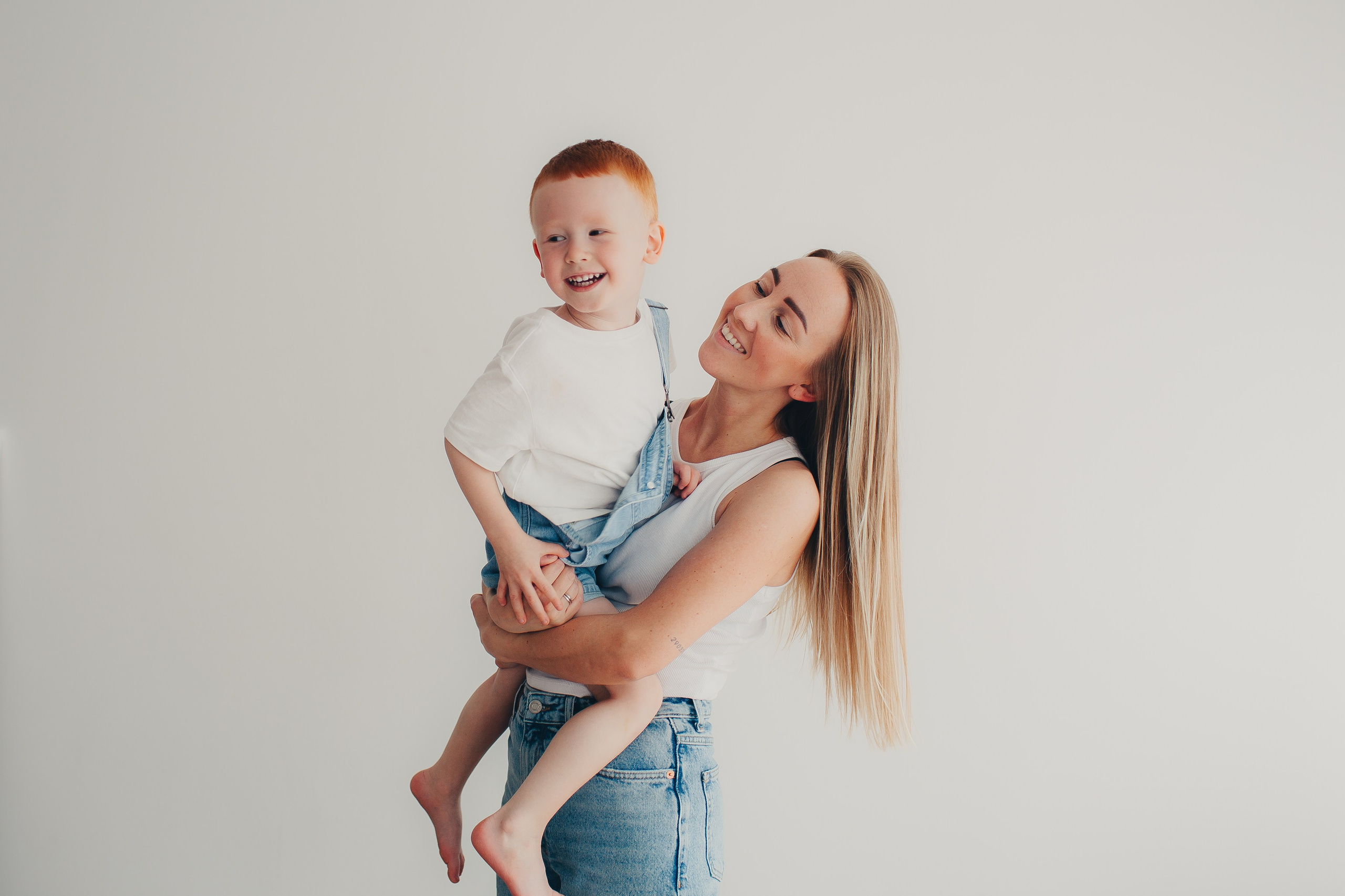 Семейная фотосессия в студии. Фотограф Евгения Мальцева, Архангельск