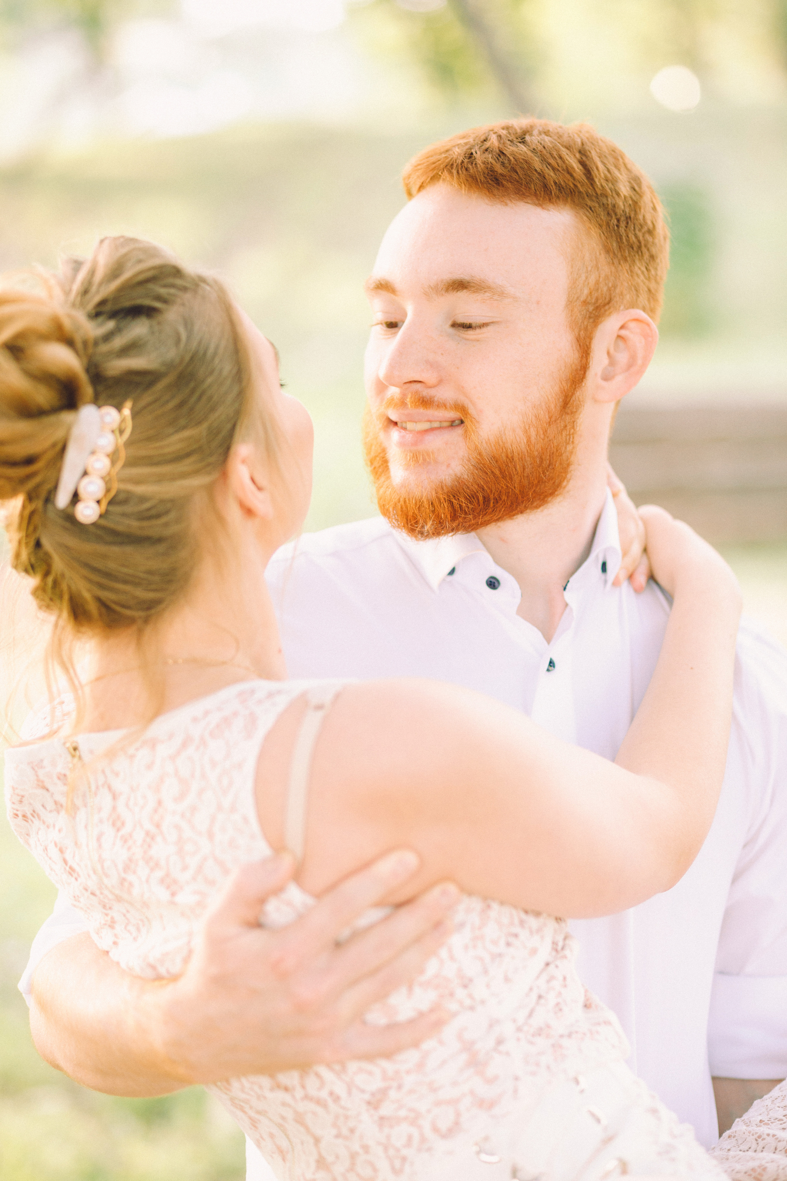 Свадебная Фотосессия пары на природе в Ижевске. Профессиональный фотограф в Ижевске Леша Петров
