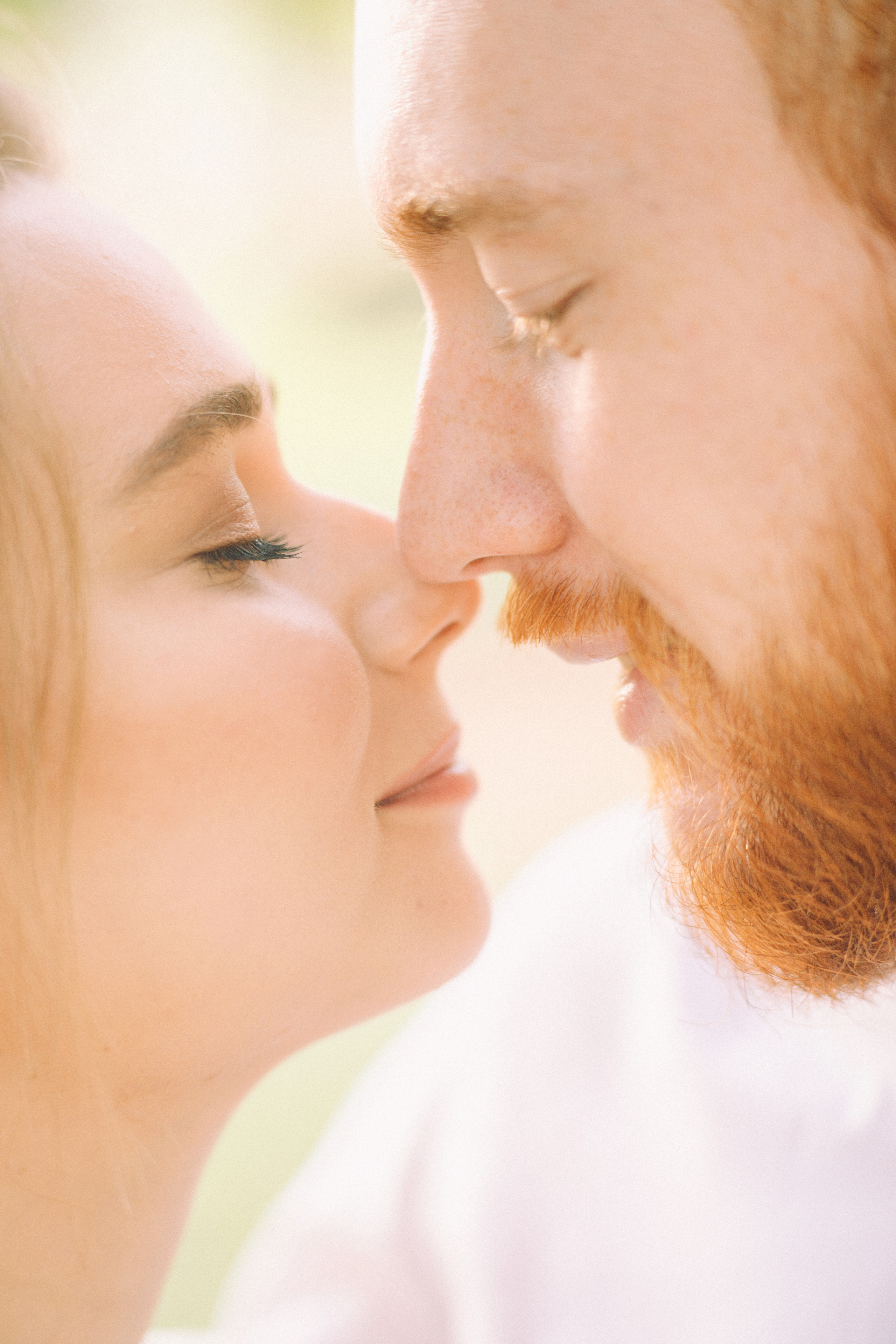 Свадебная Фотосессия пары на природе в Ижевске. Профессиональный фотограф в Ижевске Леша Петров
