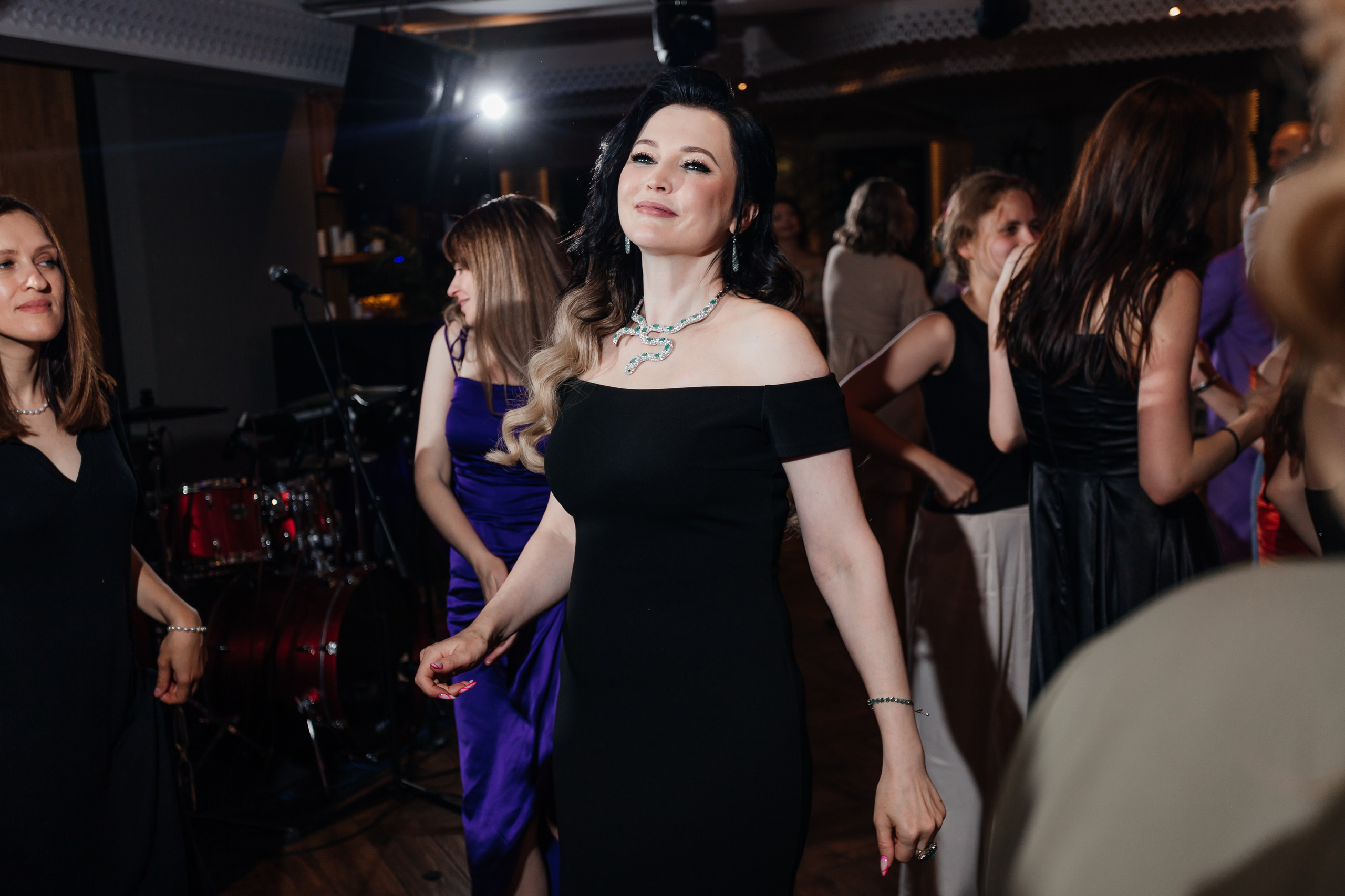 Выпускной 11 «А». Школа № 42. Свадебный фотограф в Краснодаре Николай Крауз