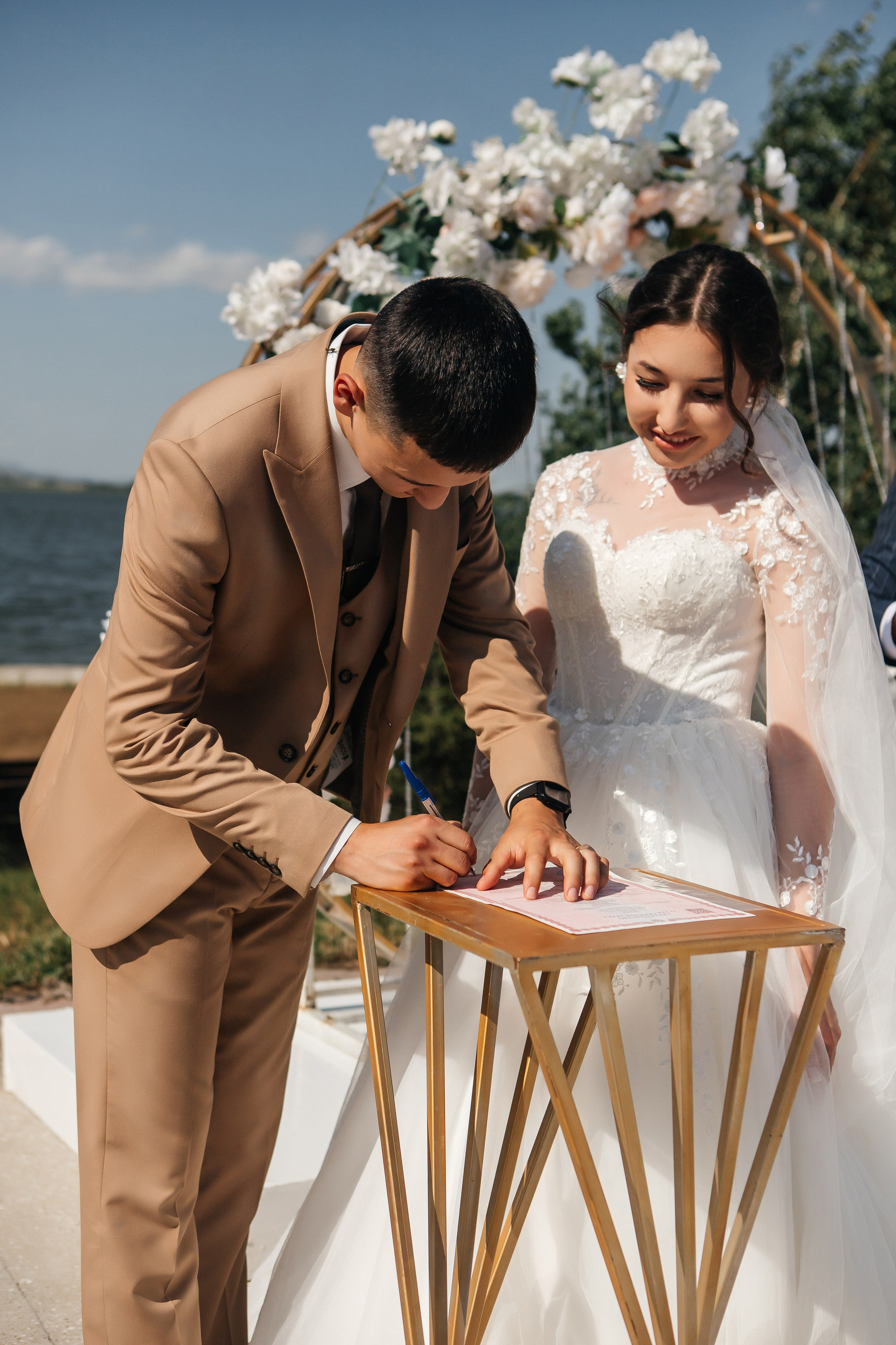 Свадьба в Динопарке. Свадебный фотограф Виктория Чуйко Магнитогорск. Визуал для бизнеса