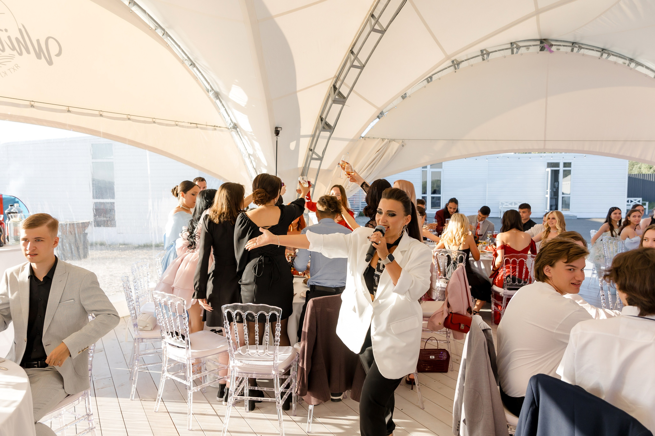 ВЫПУСКНОЙ White Place — Гимназия 52. Свадебный и семейный фотограф Динар Гильмутдинов