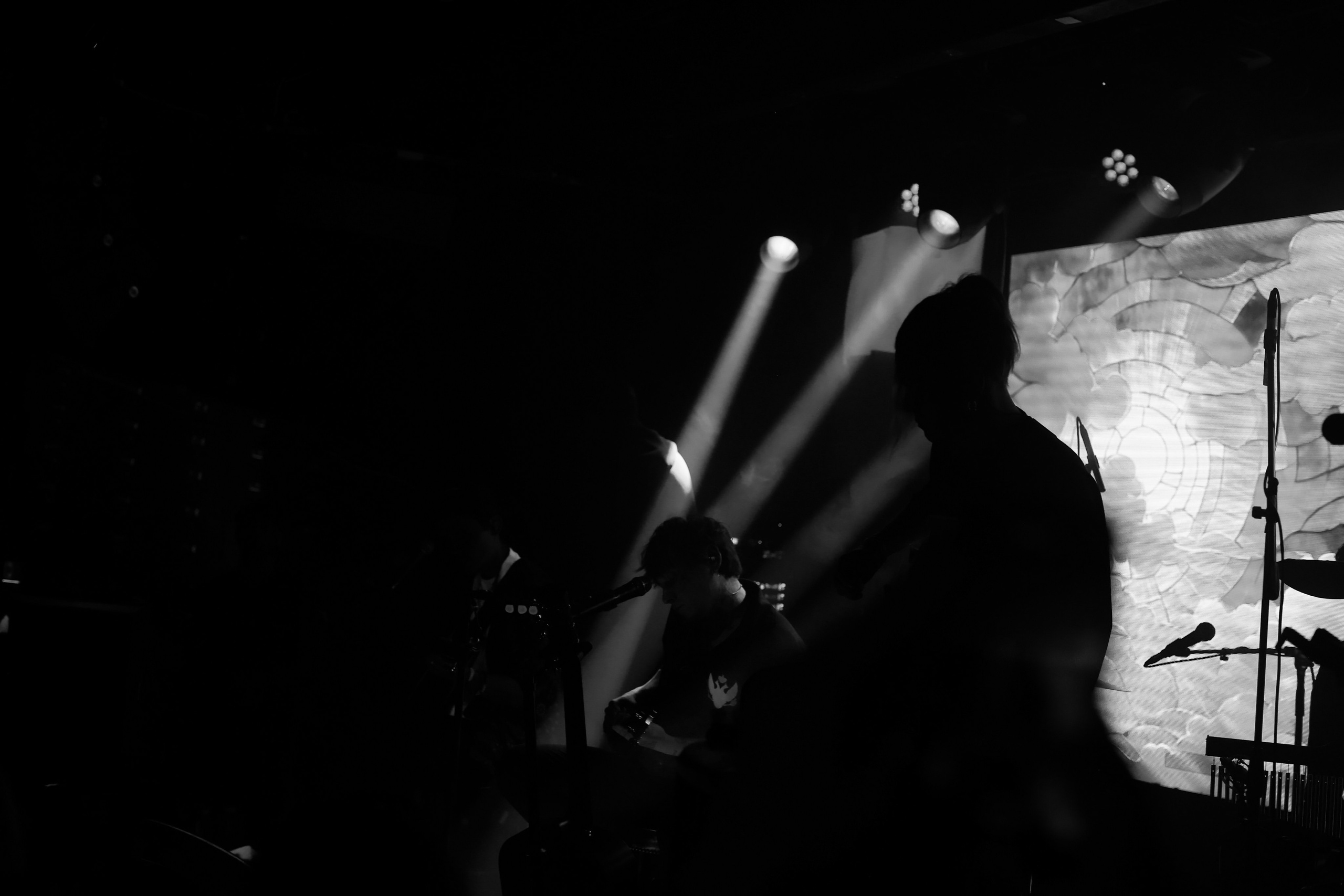 БЛАГОТВОРИТЕЛЬНЫЙ КОНЦЕРТ «ТРИ ДНЯ ДОЖДЯ» В 16 ТОННАХ