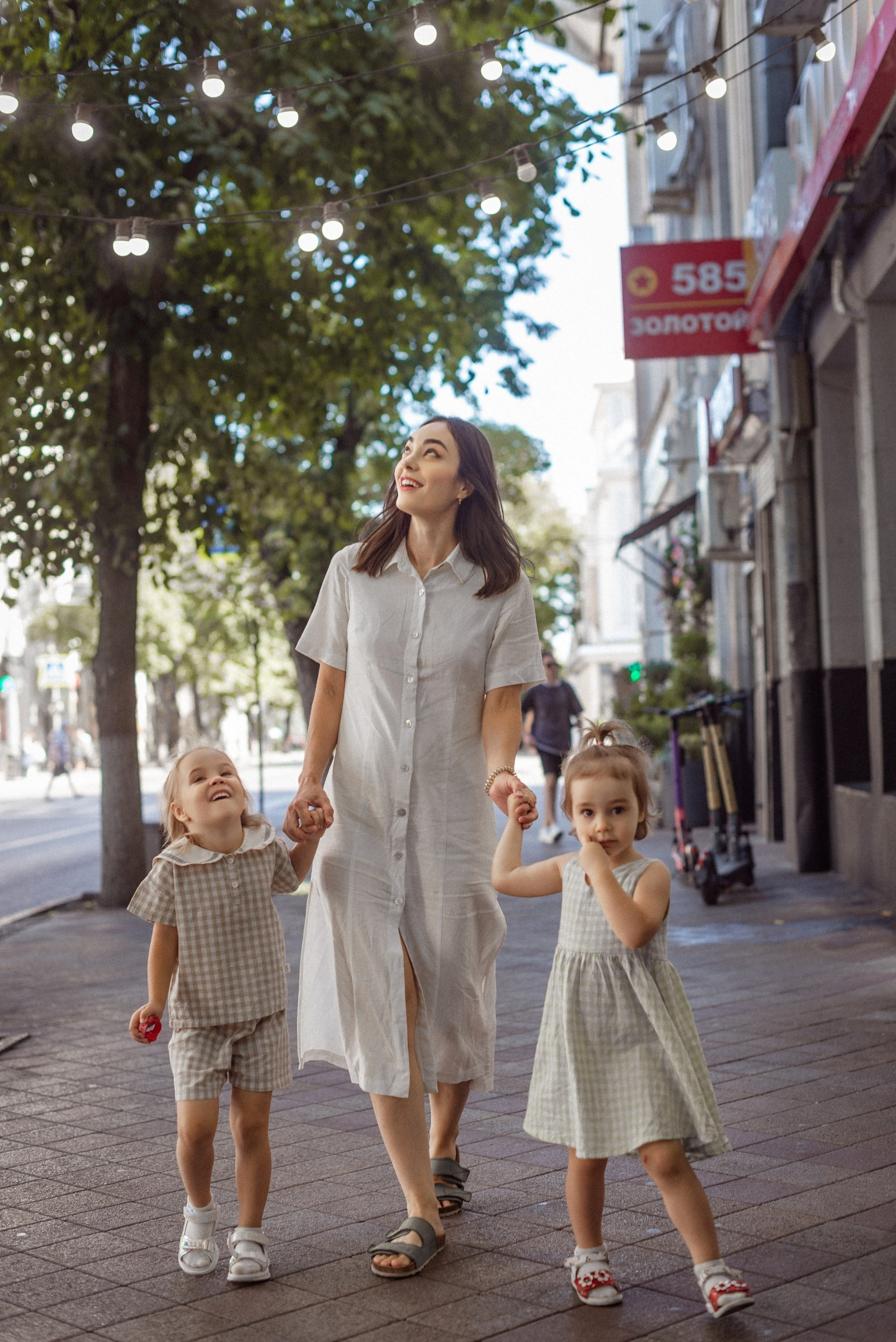 Городские прогулки с детками. Семейный Фотограф в Краснодаре и крае