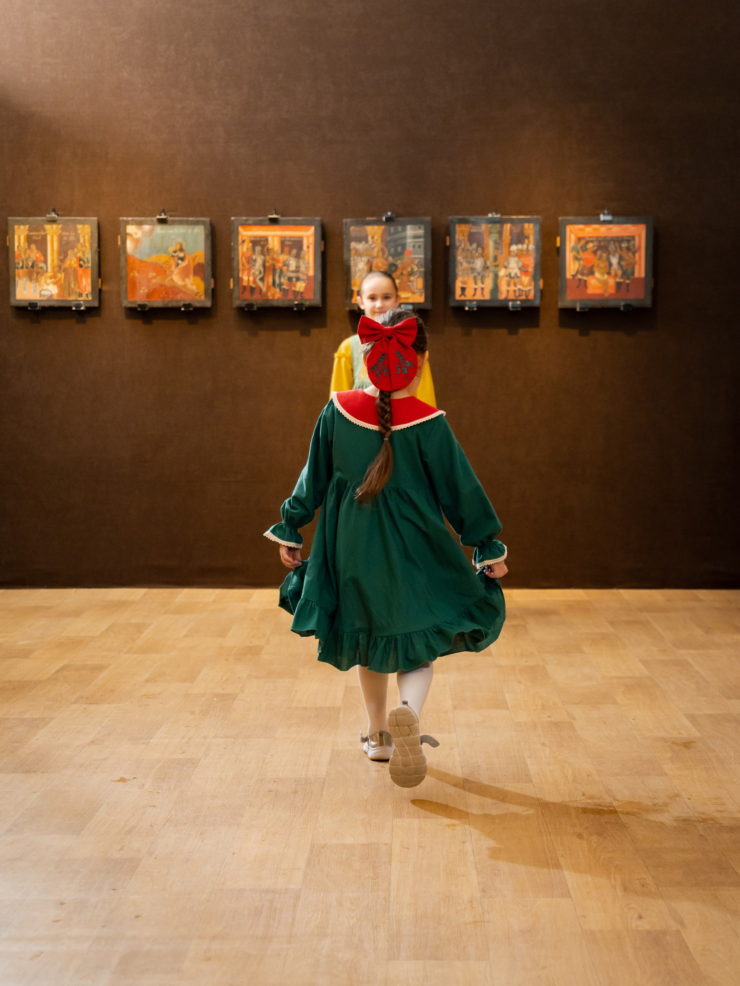 Показ одежды в рамках выставки «105. Лучшее». Фотограф Москва