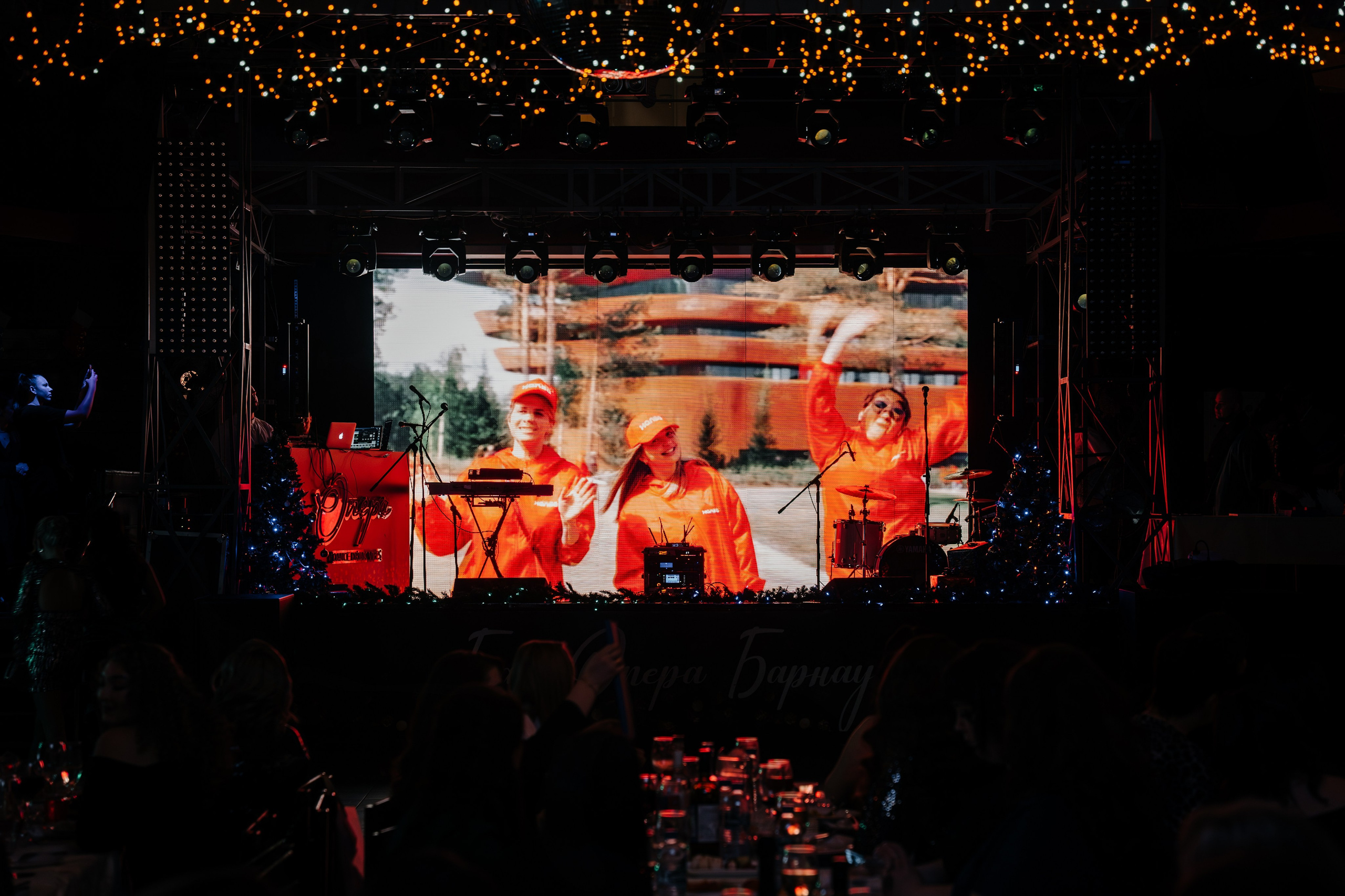 Корпоратив «СОВКОМБАНК». Свадебный фотограф Барнаул Алексей Павлов