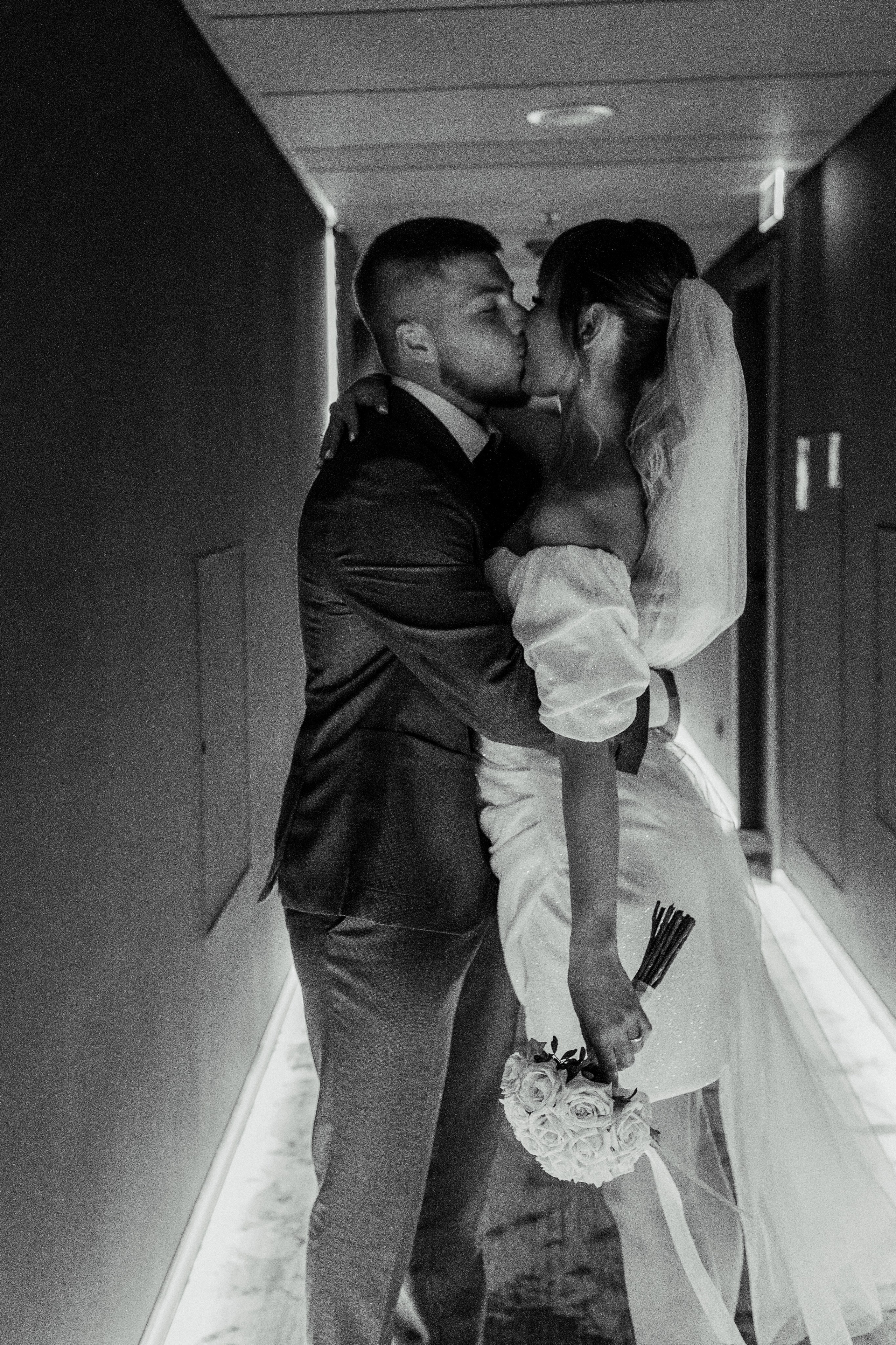 Артем и Анастасия, Mariott Taganskaya. Свадебный фотограф в Москве Анна Полушина