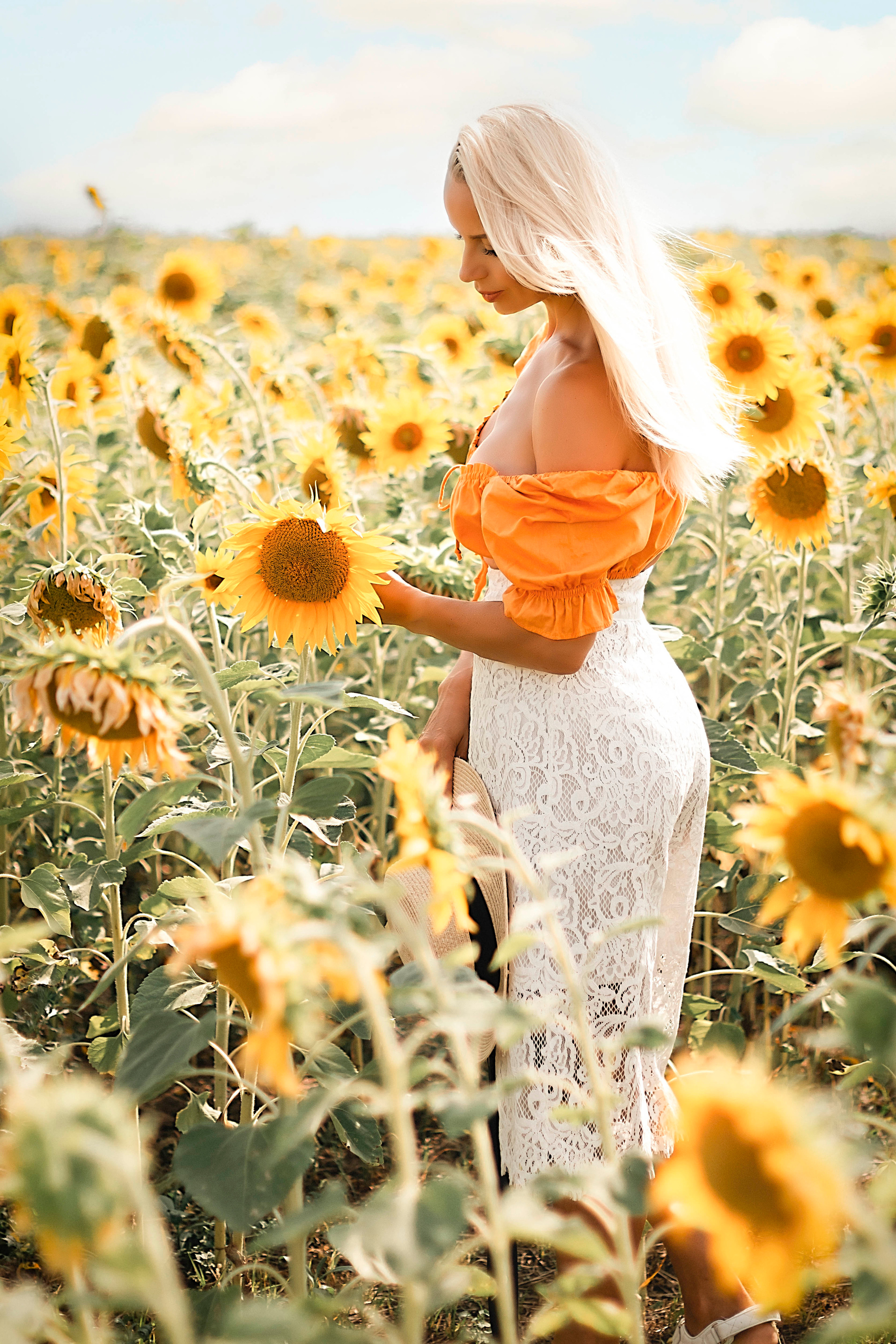 Ирина и подсолнухи. Фотограф Ольга Бобб Нижний Новгород