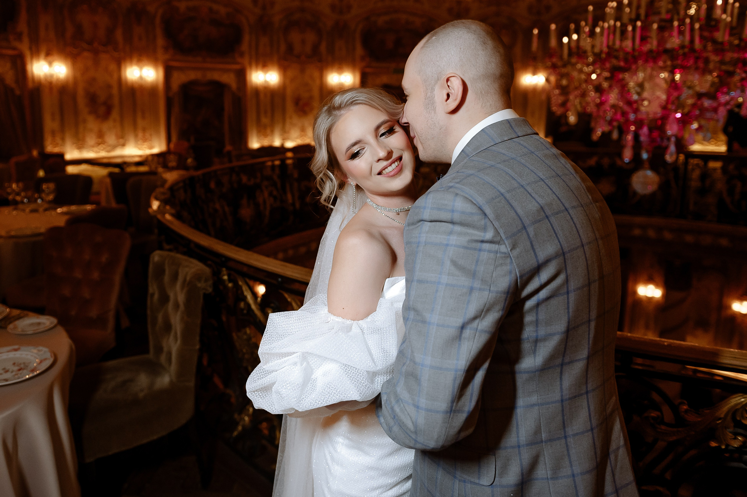 Регистрация брака и фотосессия в ресторане Турандот. Свадебный фотограф Москва — Сергей и Татьяна