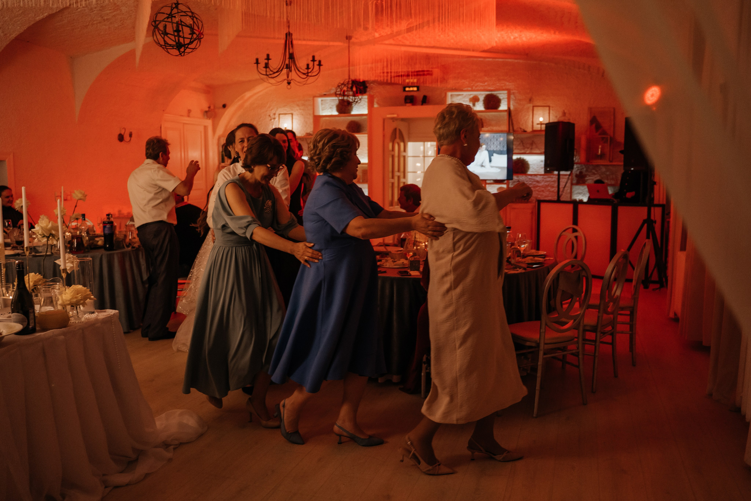Wedding «A long walk». Свадебные фотограф и видеограф Наталья и Анатолий Новиковы СПб