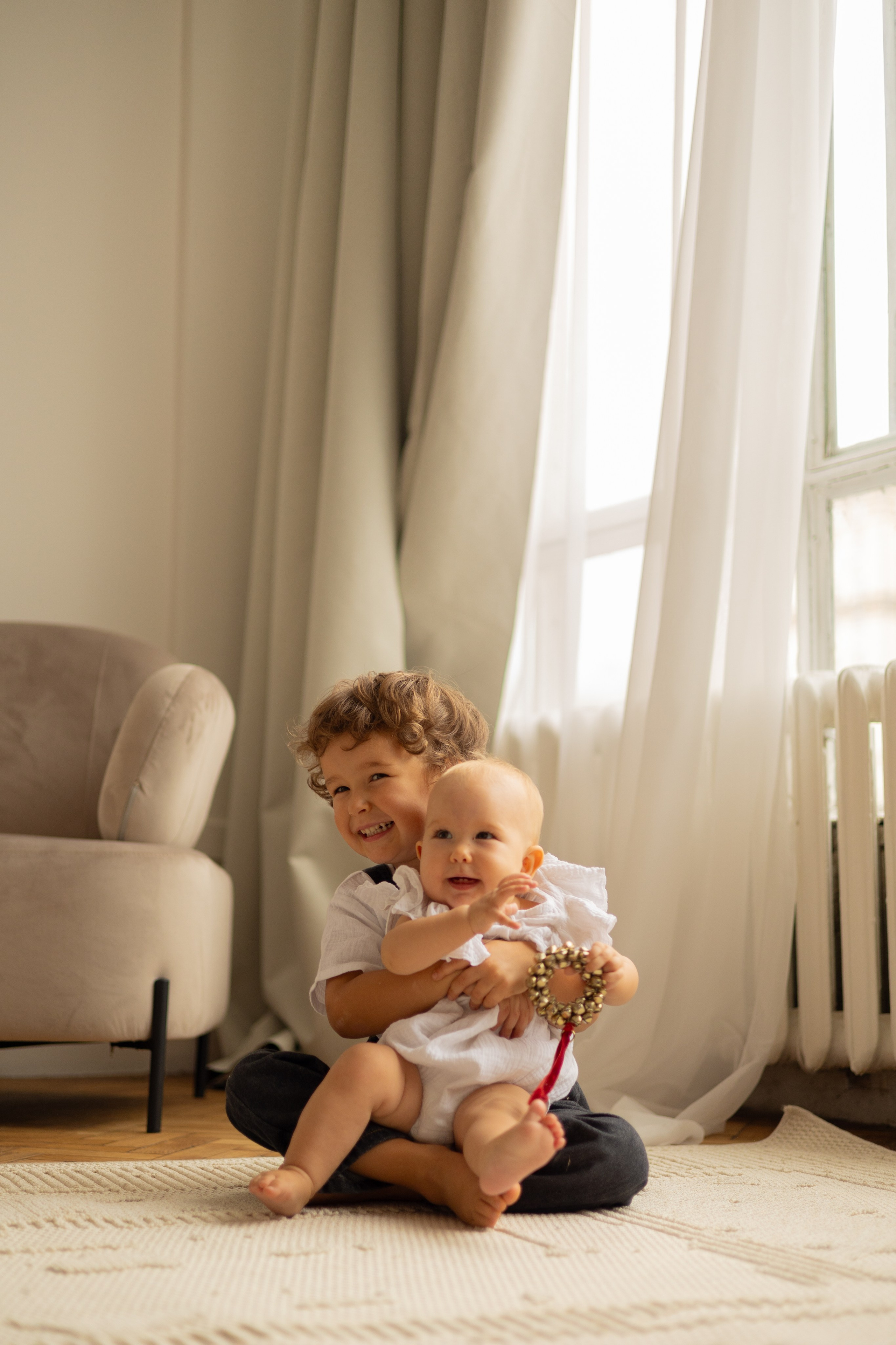 Ник, Карина, Ричард, Линда. Привет! Меня зовут Эльвира, я фотограф в Екатеринбурге