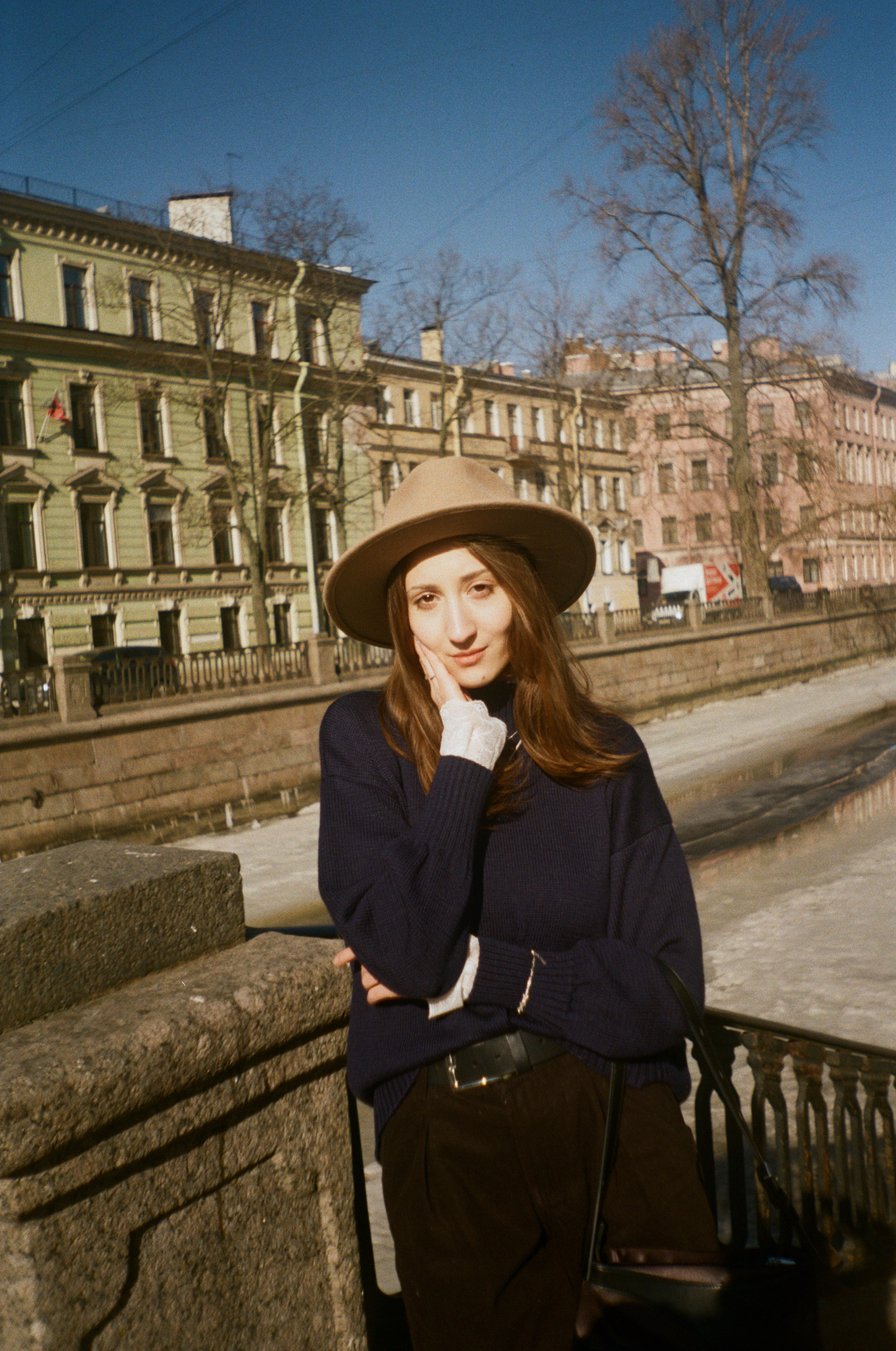 Плёнка. Человек в Шляпе