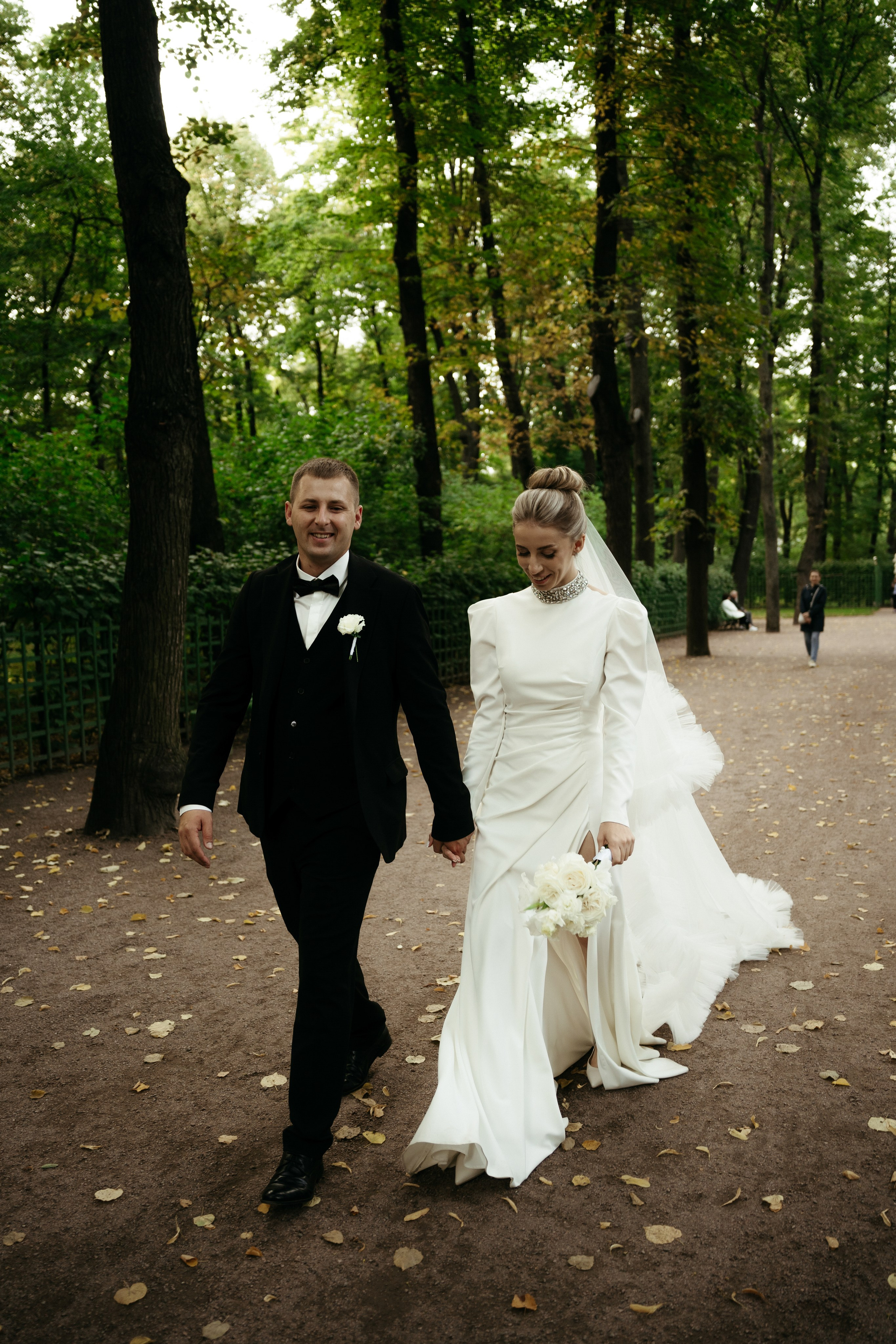 Однажды в летнем саду. Свадебный фотограф в Петербурге Таша Вайб