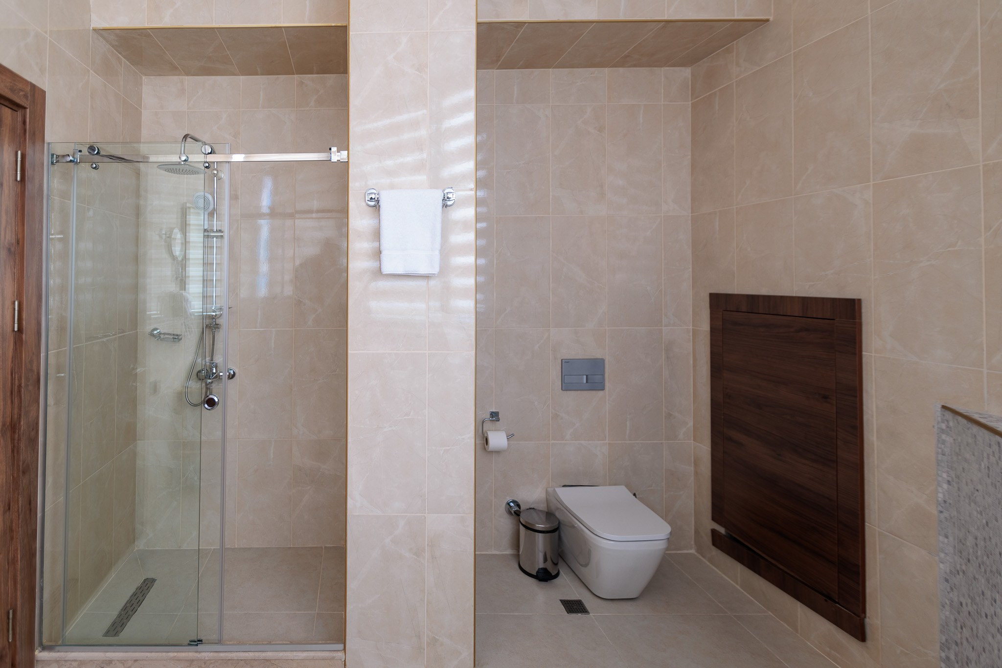 SKY TOWER (METRO CITY). Режиссёр, клипмейкер, фотограф — Андрей Охота