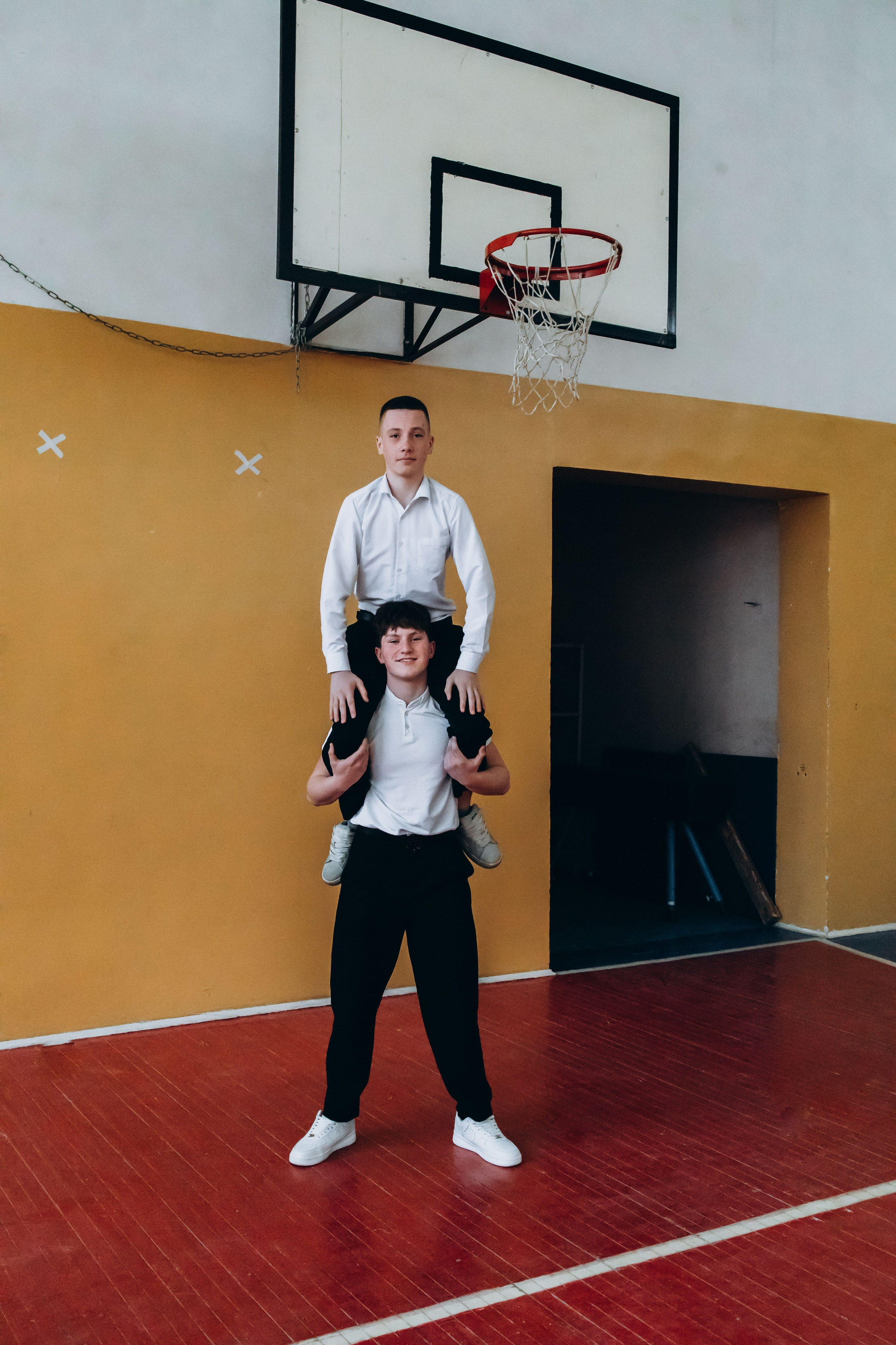 СОШ № 26 Тугулым 2025. Семейный фотограф Нижневартовск Тюмень Ефимова Ирина