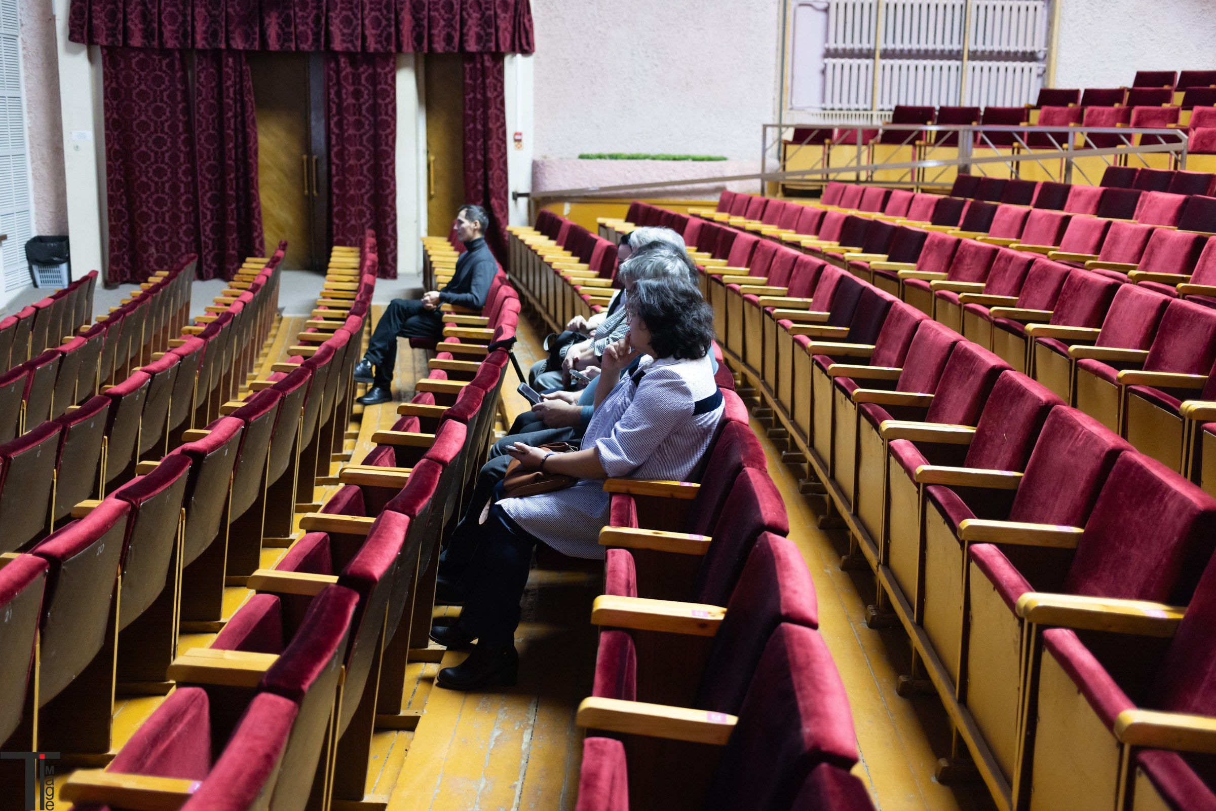 Театральная Вятка 2025. Имидж Технологии — репортажная фотография в Кирове Кировской области. Производство сувенирных магнитов, заливных этикеток и значков