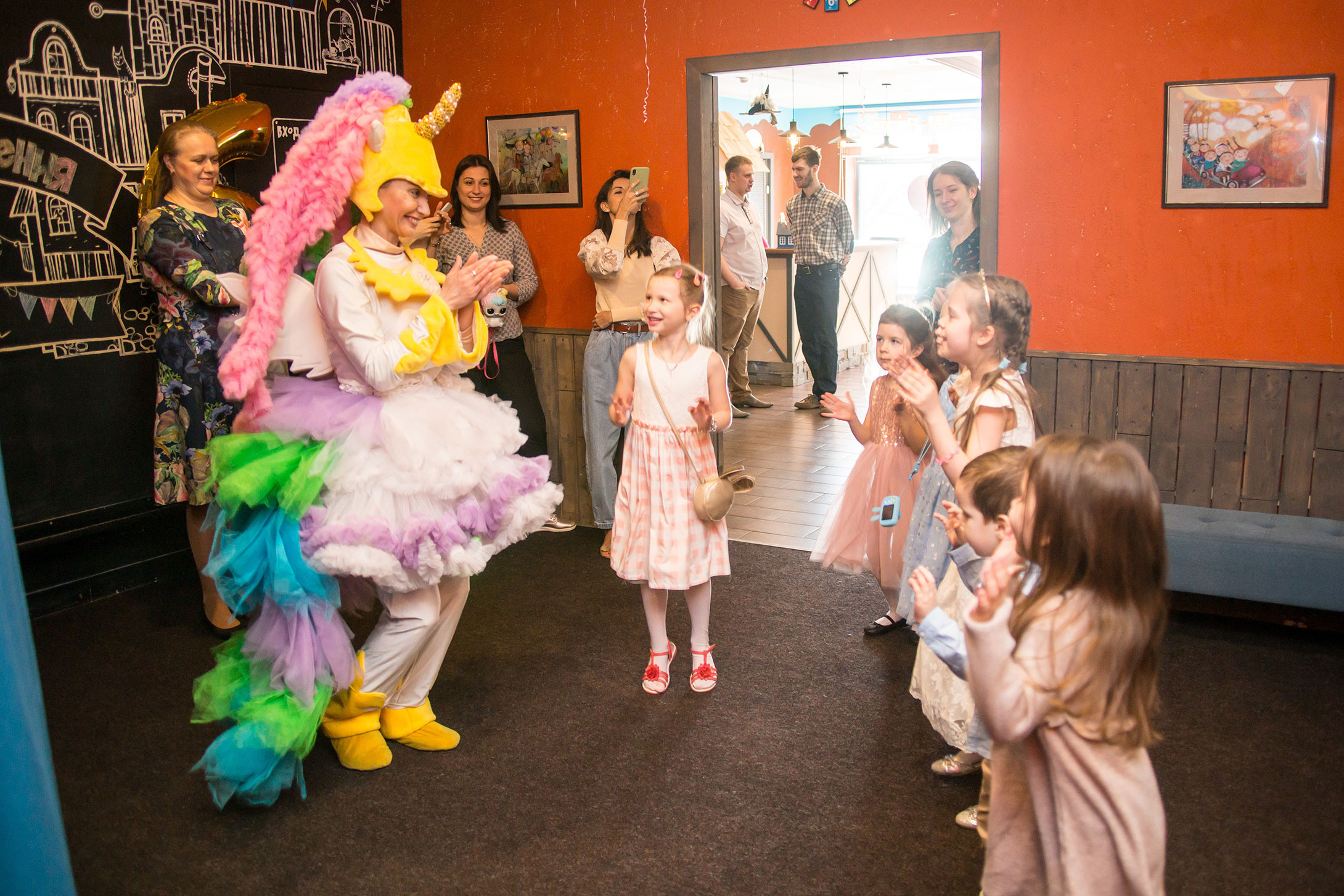 Репортажная съемка мероприятий. Профессиональная фотография и ретушь в Санкт-Петербурге