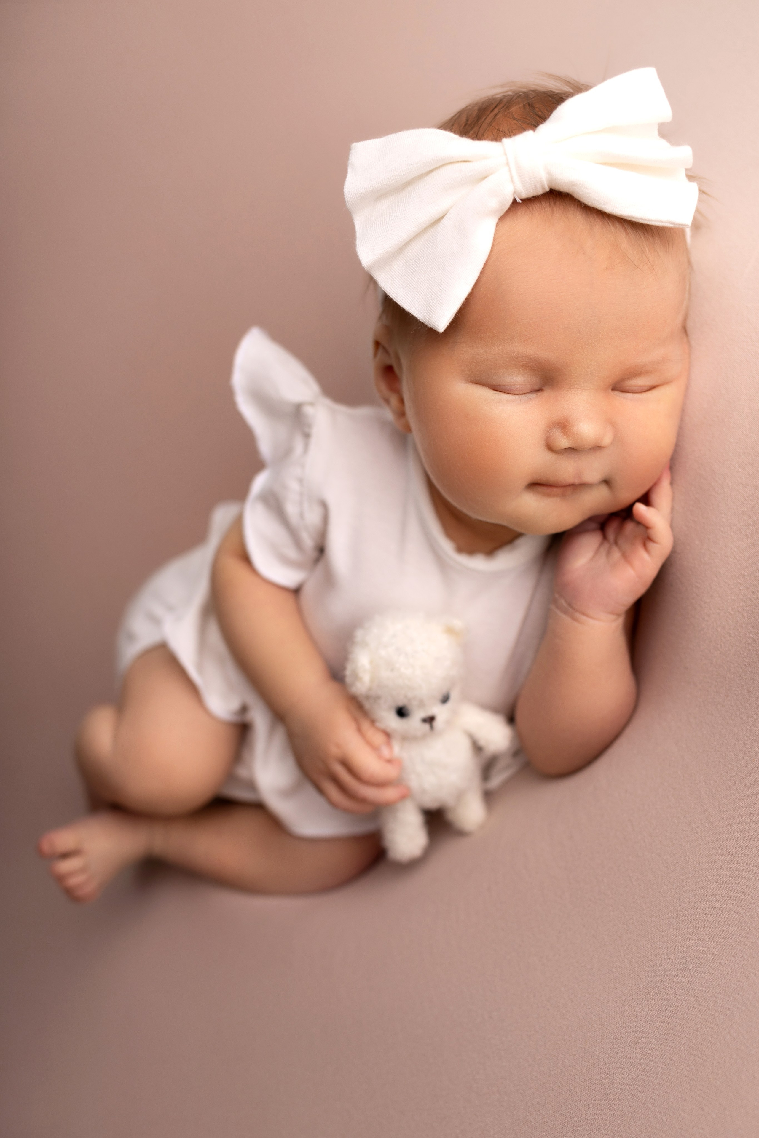 Классическая фотосессия малыша. Фотограф новорожденных малышей в Омске и Омской области Эльвира Камаева