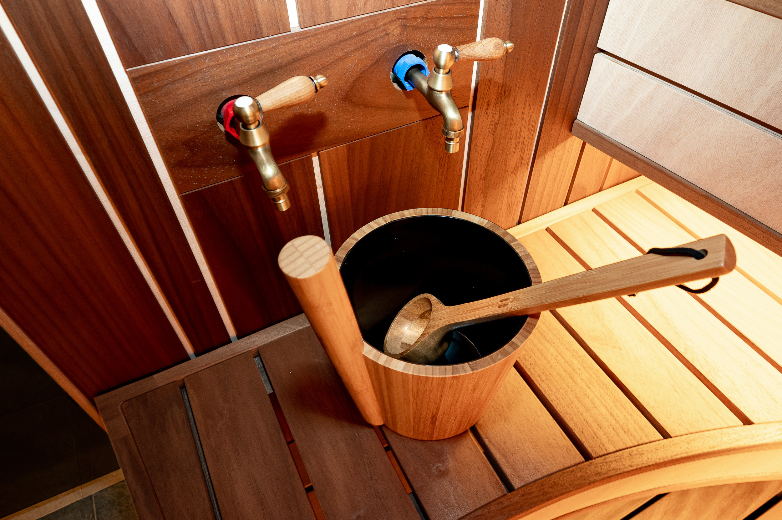 Баня в Ленинградской области. Интерьерный фотограф. Фото- видеосъемка недвижимости Санкт-Петербург