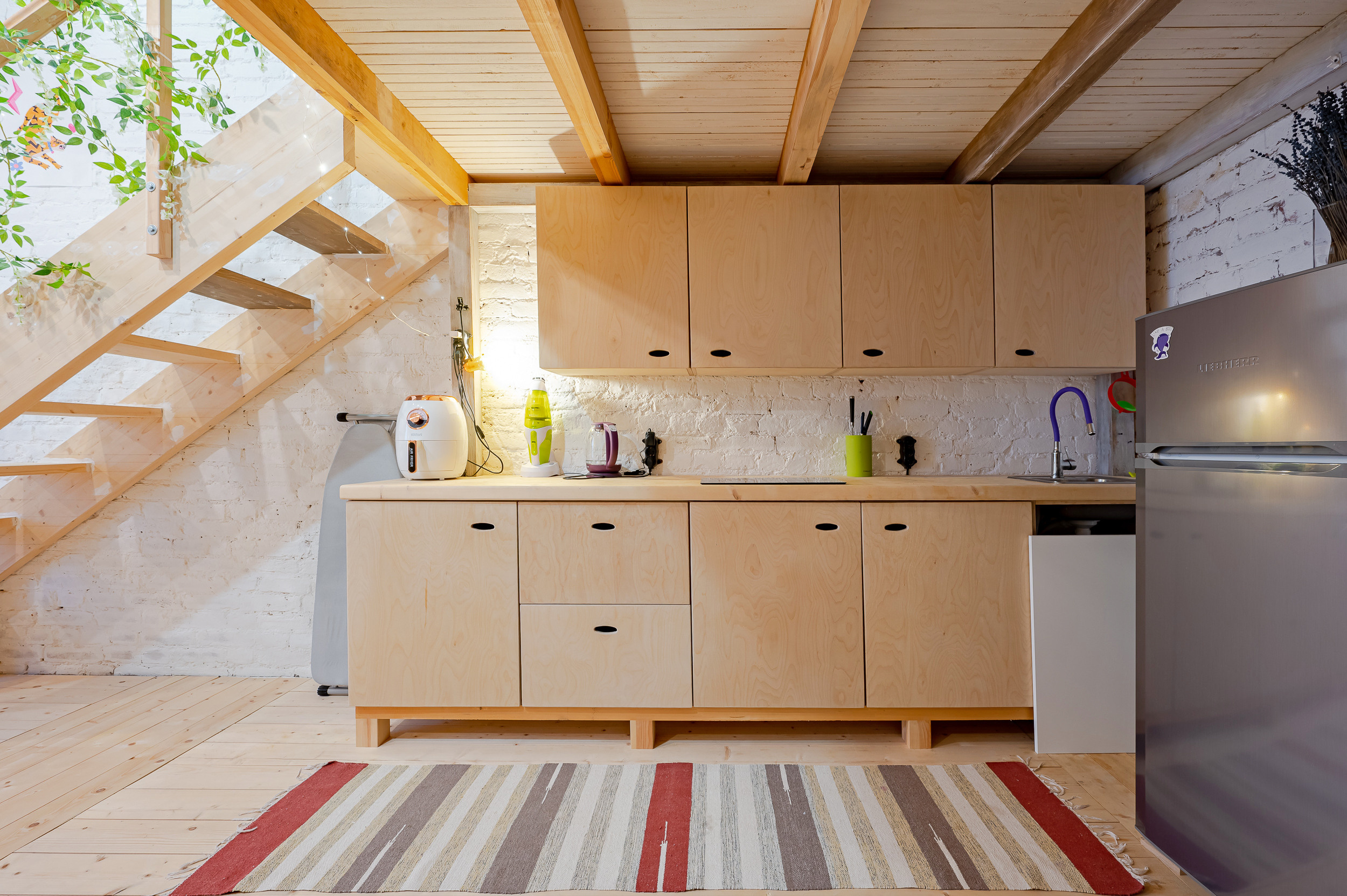 Студия для сдачи в аренду в историческом центре Спб. Интерьерный фотограф. Фото- видеосъемка недвижимости Санкт-Петербург