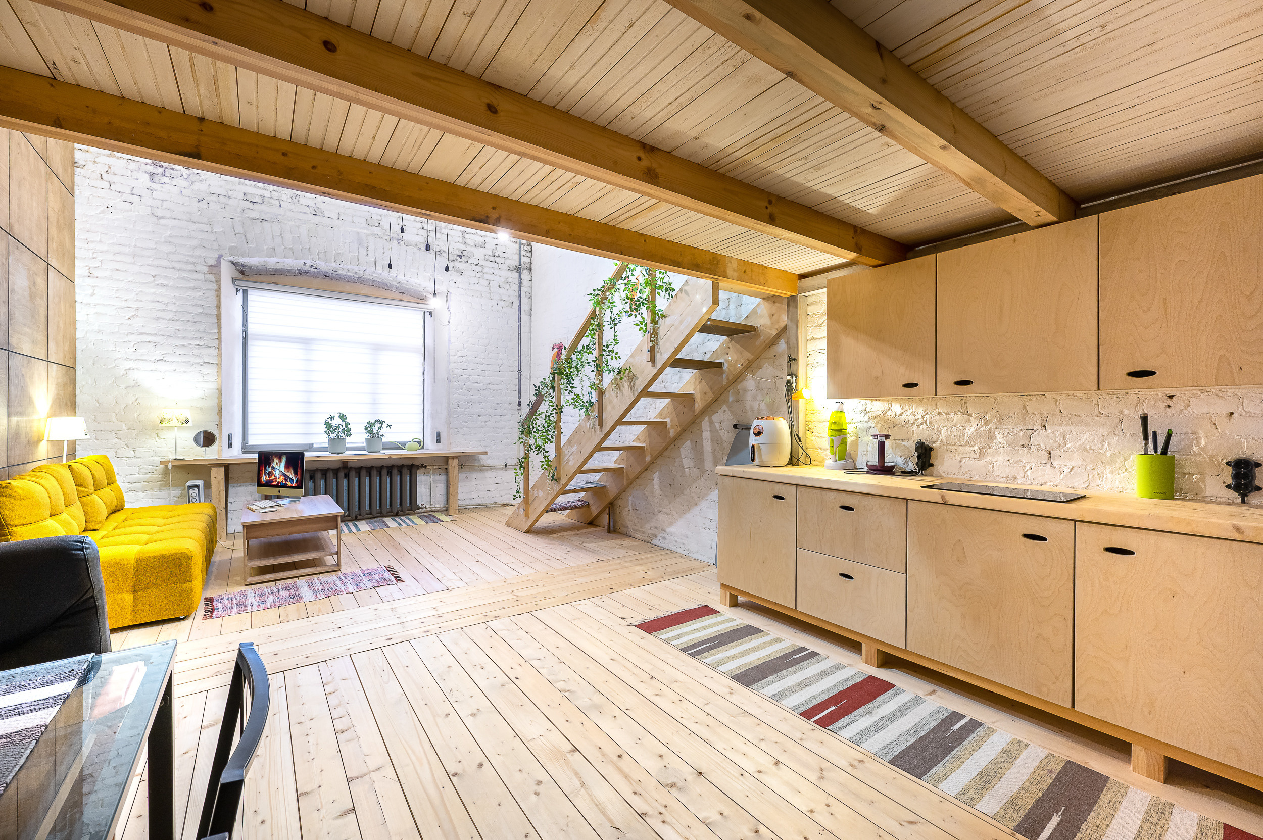 Студия для сдачи в аренду в историческом центре Спб. Интерьерный фотограф. Фото- видеосъемка недвижимости Санкт-Петербург