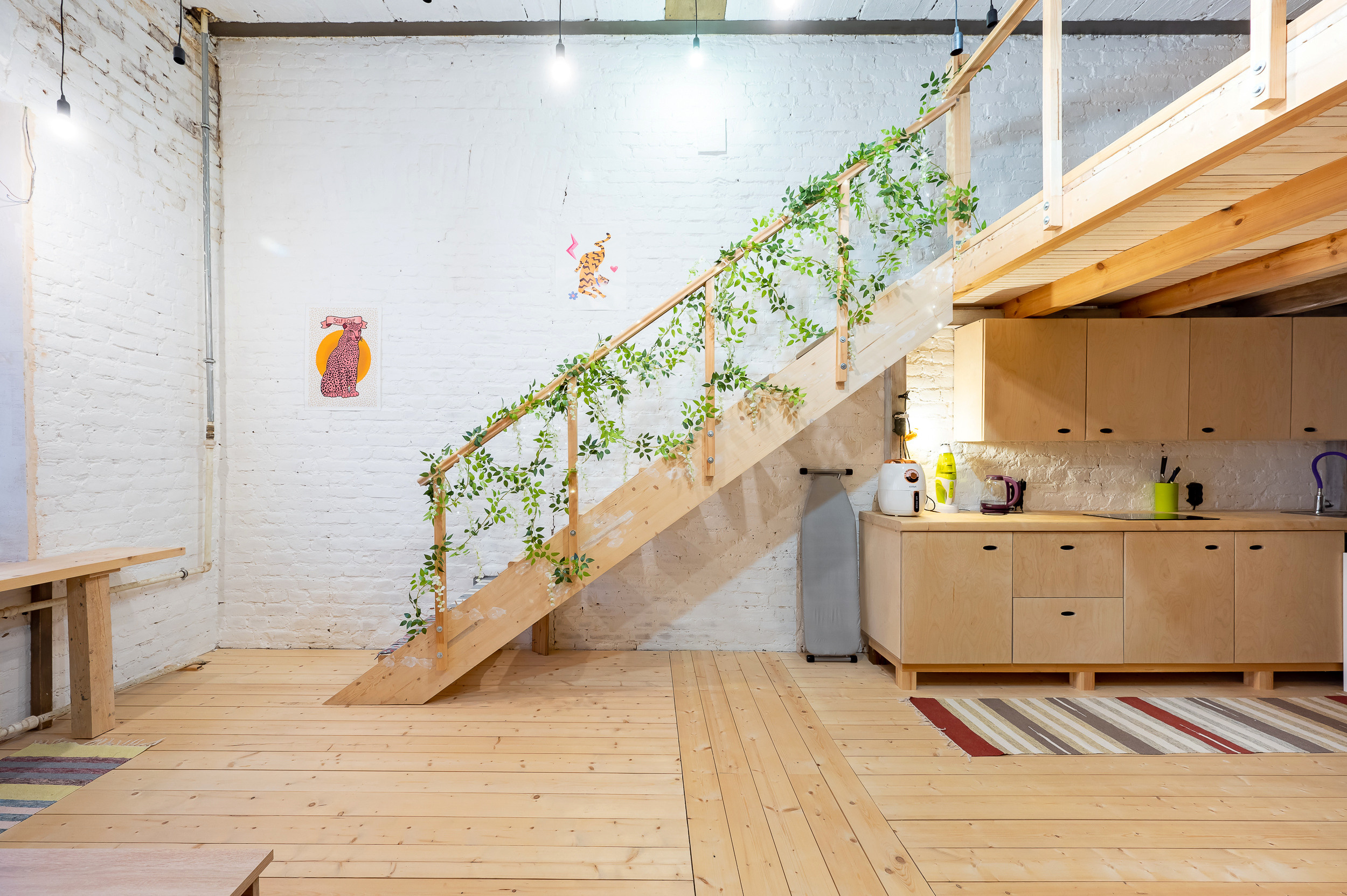 Студия для сдачи в аренду в историческом центре Спб. Интерьерный фотограф. Фото- видеосъемка недвижимости Санкт-Петербург