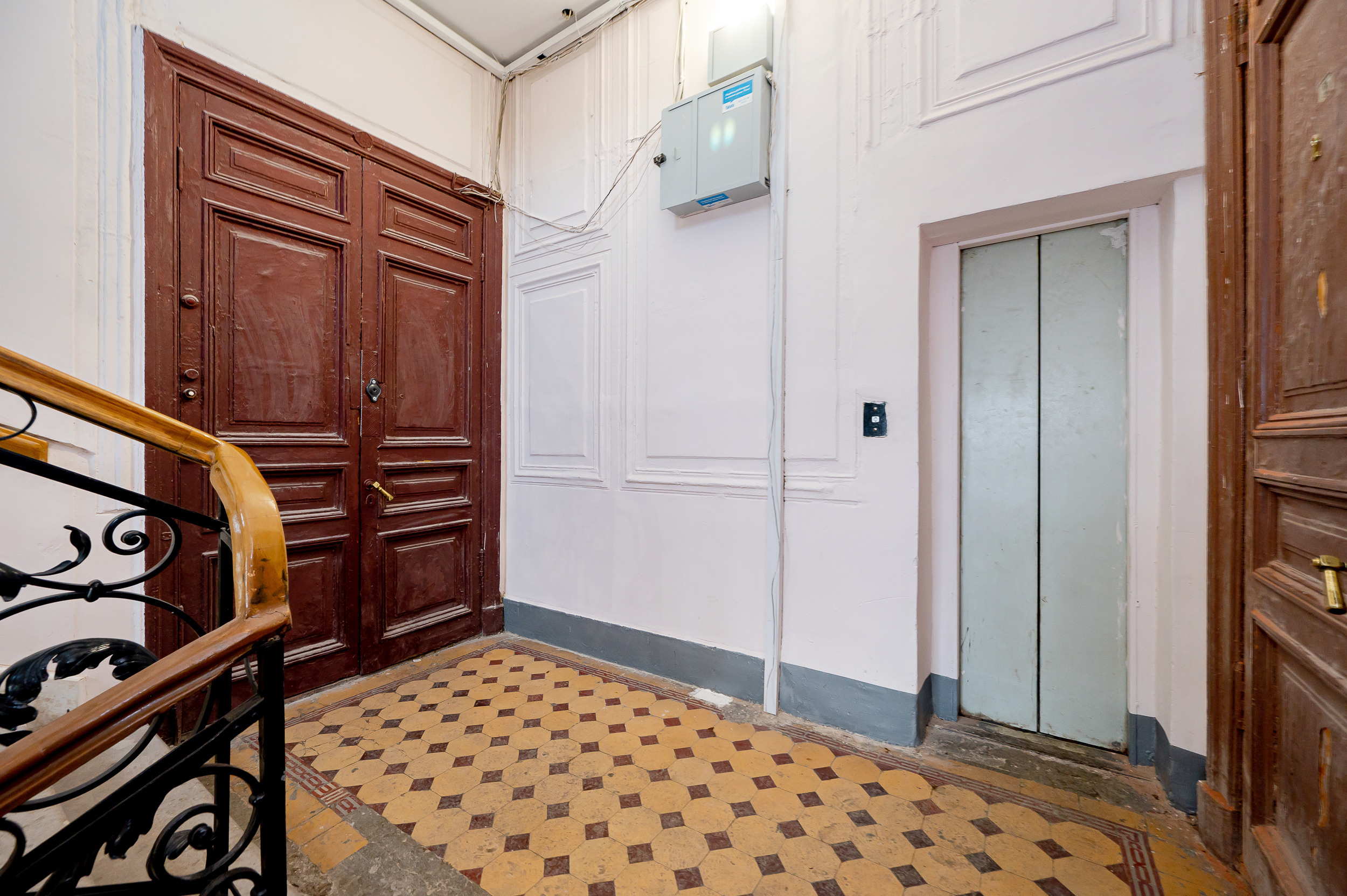 Студия для сдачи в аренду в историческом центре Спб. Интерьерный фотограф. Фото- видеосъемка недвижимости Санкт-Петербург