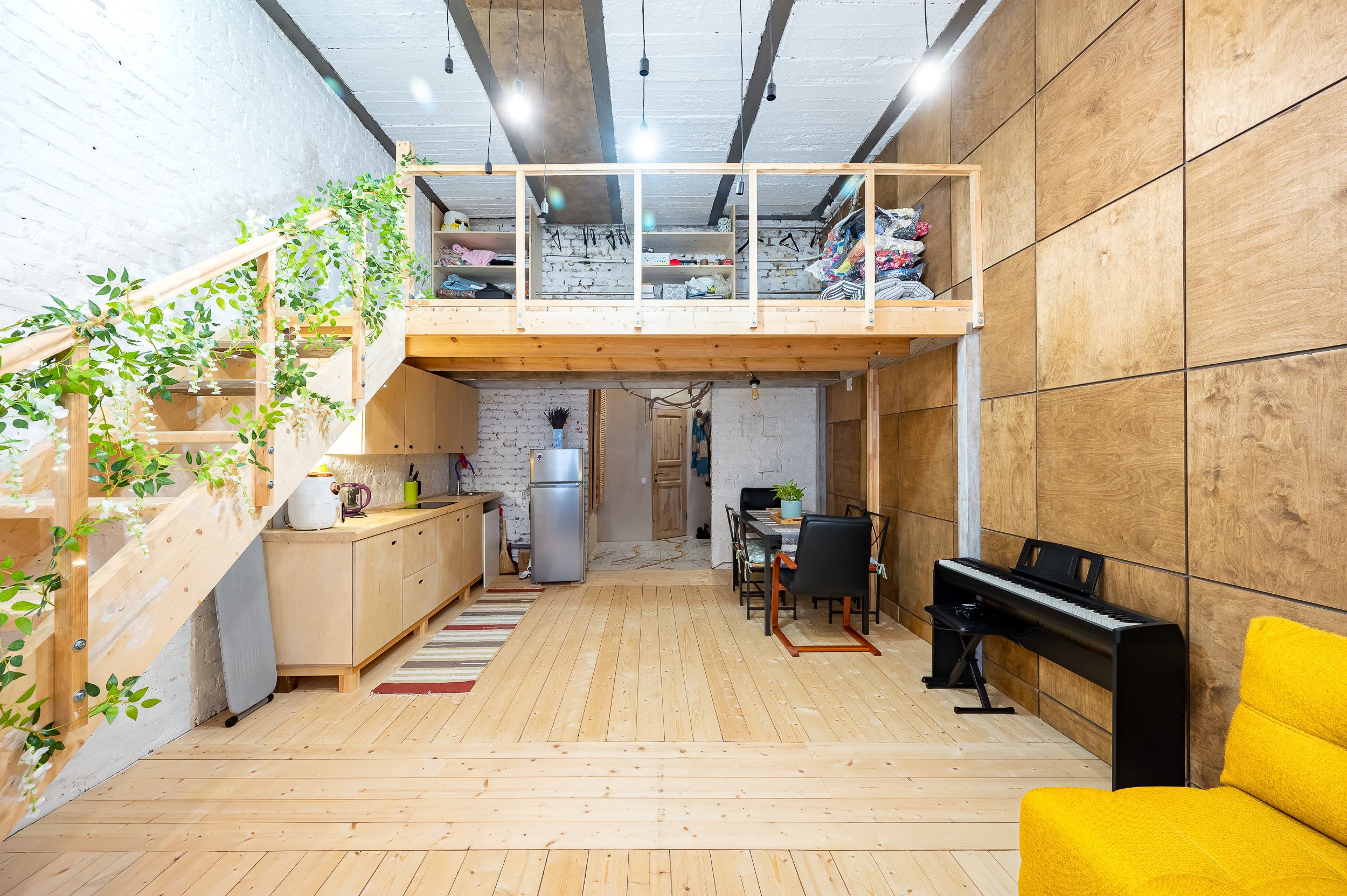 Студия для сдачи в аренду в историческом центре Спб. Интерьерный фотограф. Фото- видеосъемка недвижимости Санкт-Петербург