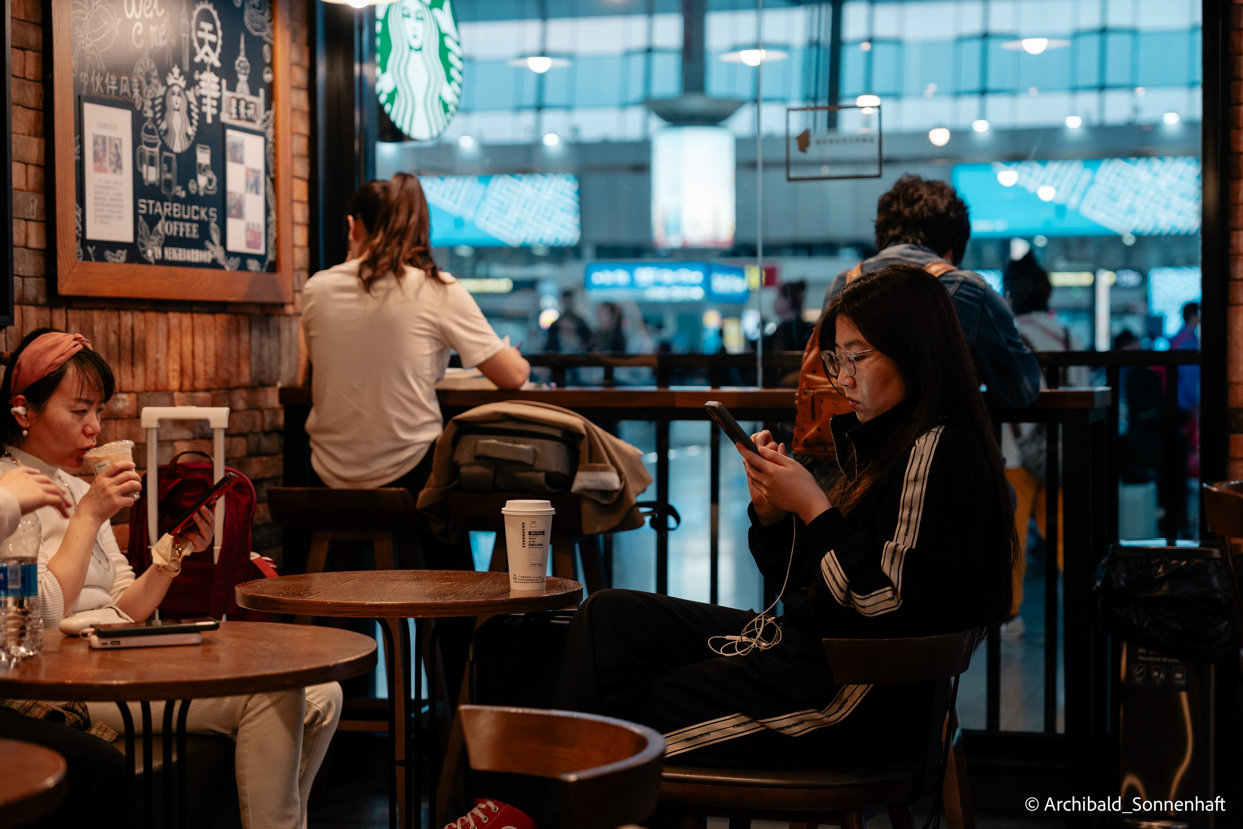 Short Paris in Beijing. Photographer in Guangzhou, China. Archibald Sonnenhaft