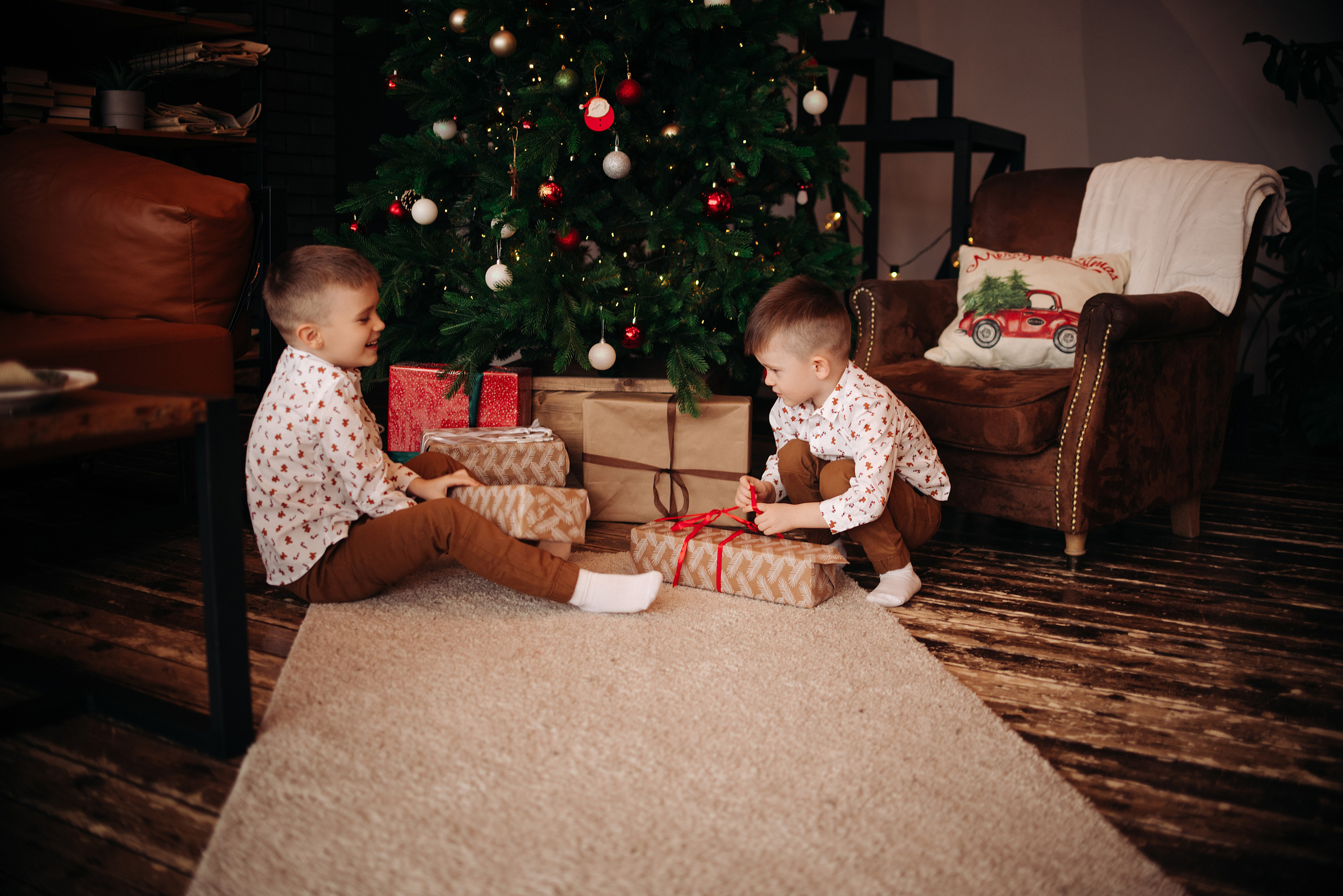Семейная новогодняя фотосессия для Ани и её мальчиков | Living Room. Фотограф в Самаре | Катерина Гущина