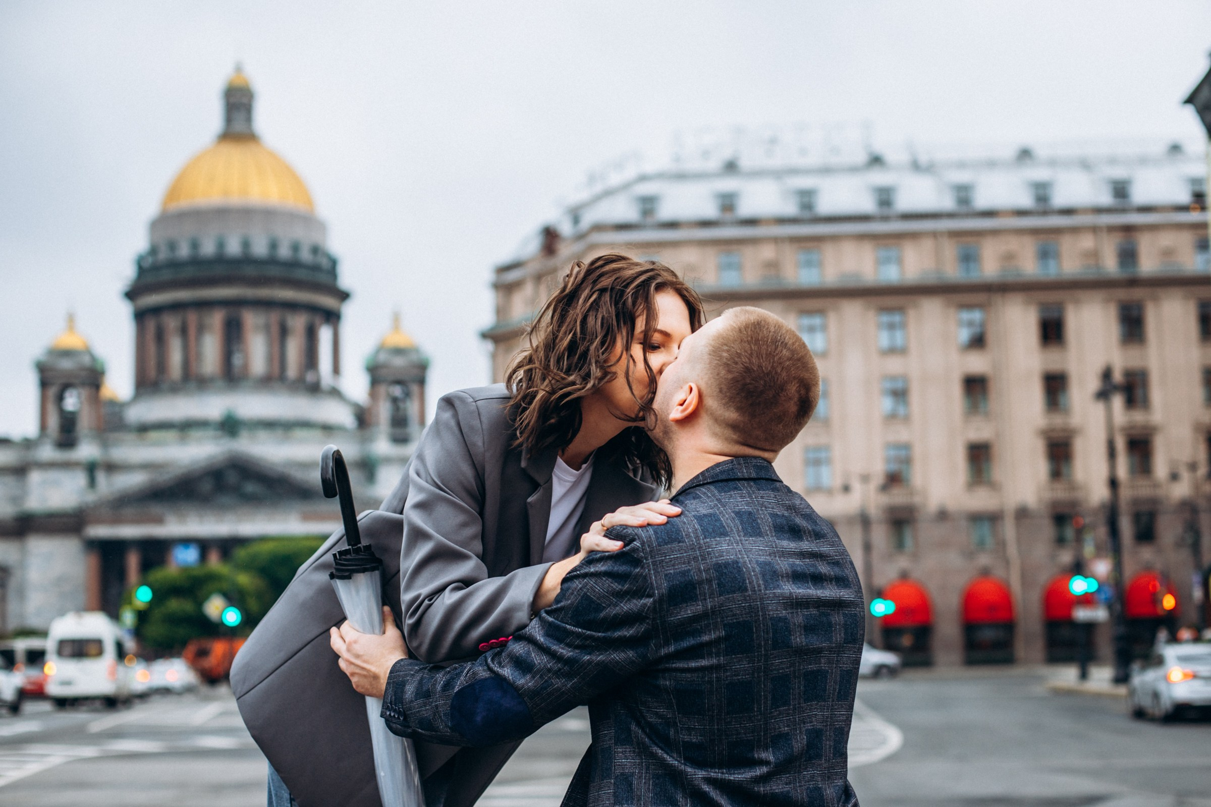 Боря и Оксана в июне. Фотопрогулка в Петербурге. Индивидуальный и семейный фотограф в Санкт-Петербурге