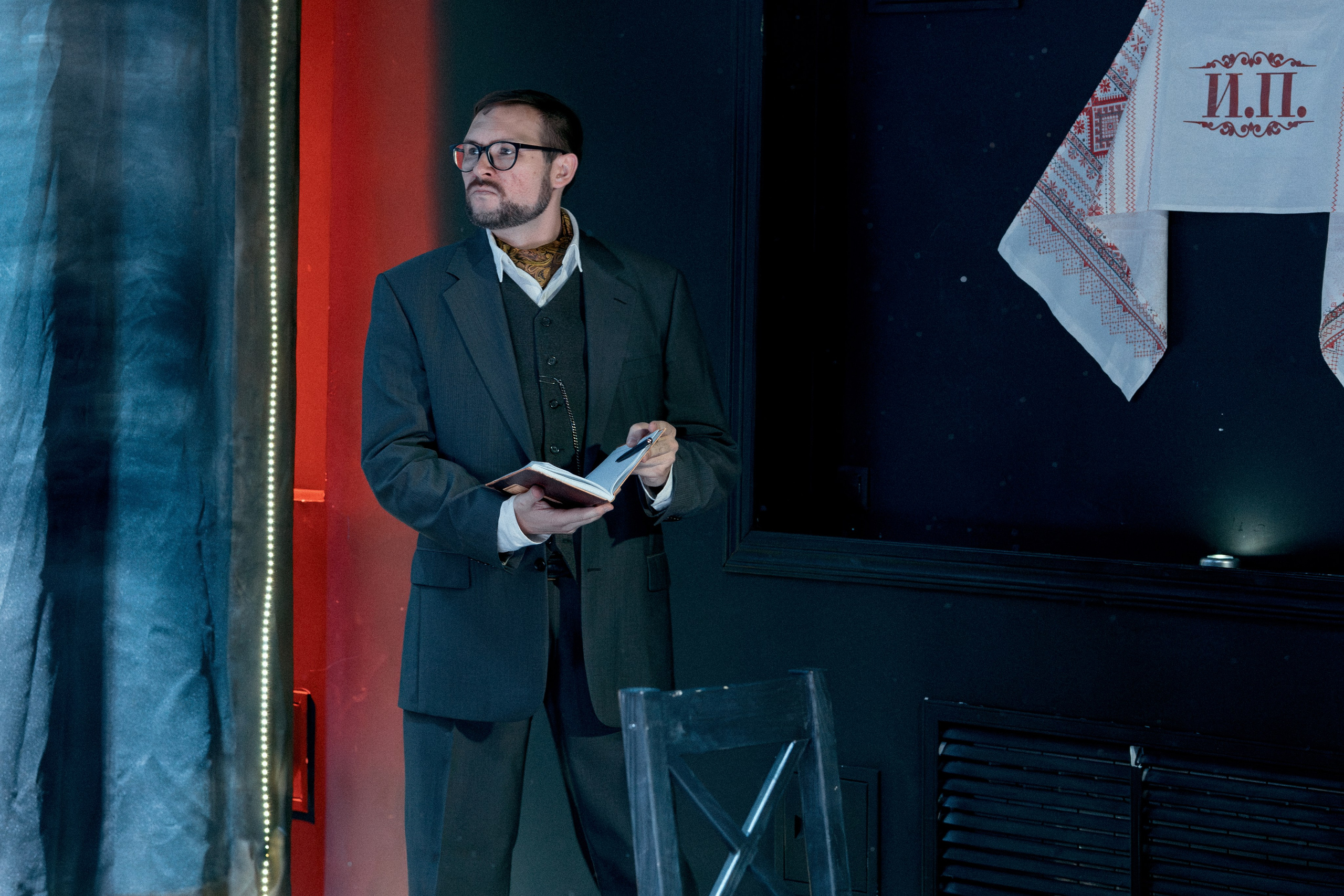 Спектакль «Женитьба». Репортажный и портретный фотограф Андрей Гаровский