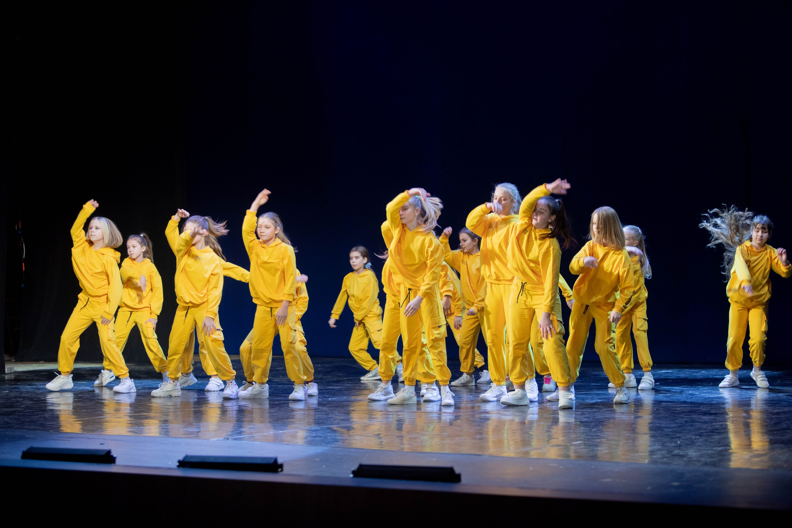 Танцы. Фотография, ретушь, сканирование, восстановление старых фото, интерьерная съёмка, студия. Данилов Александр, Москва