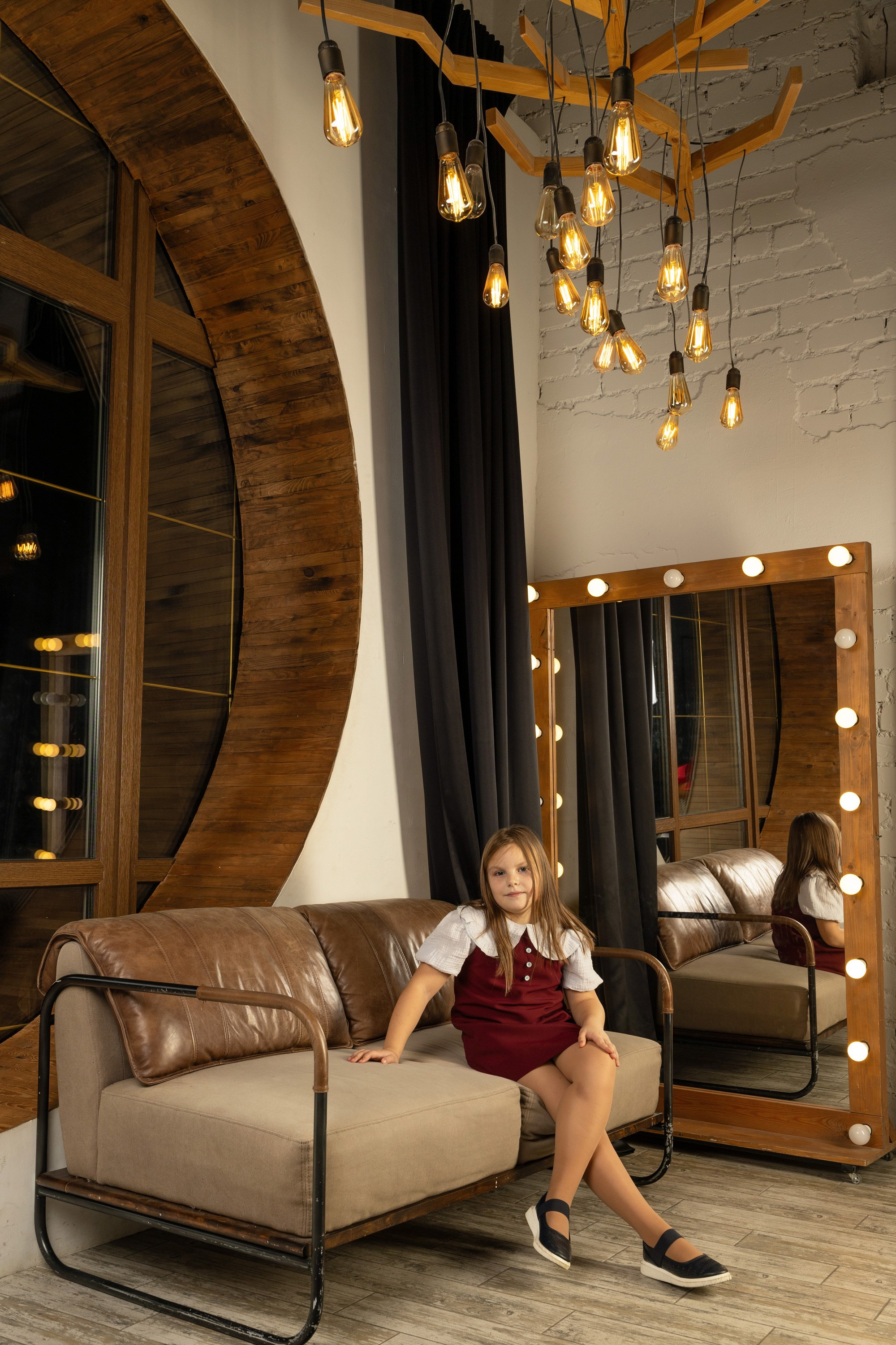 Настя. Дай портреты молодым